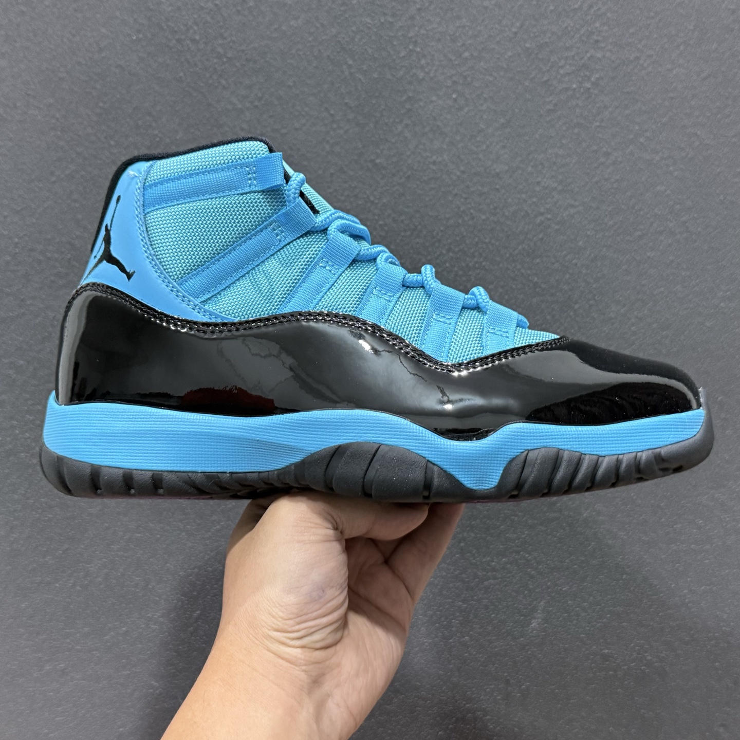 Air Jordan 11 Retro AJ11 乔11蓝黑 CT8012-440 Air Jordan 11 Retro AJ11 乔11蓝黑 CT8012-440