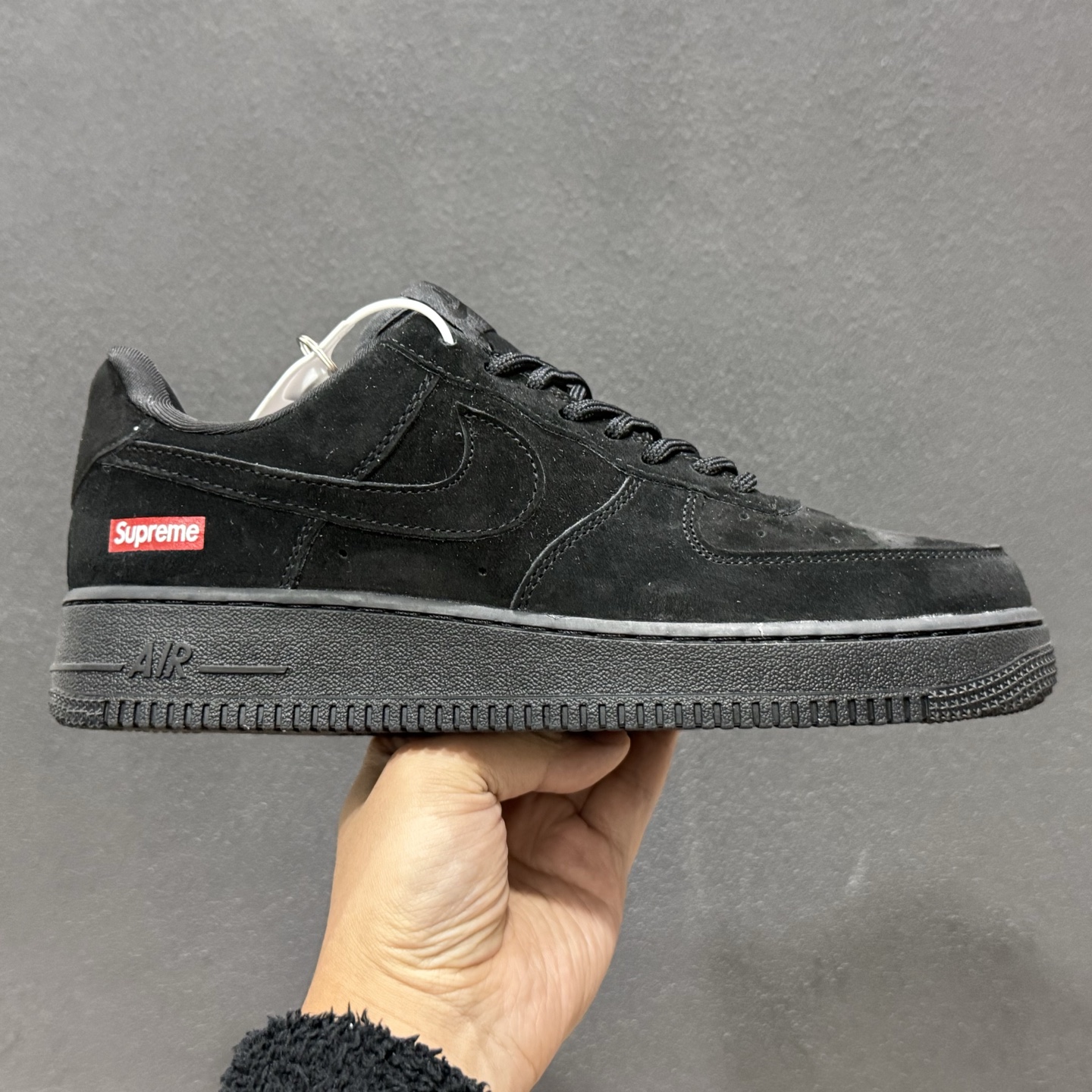 Nike Air Force 1 Low Supreme联名 DF0188-119 Nike Air Force 1 Low Supreme联名 DF0188-119