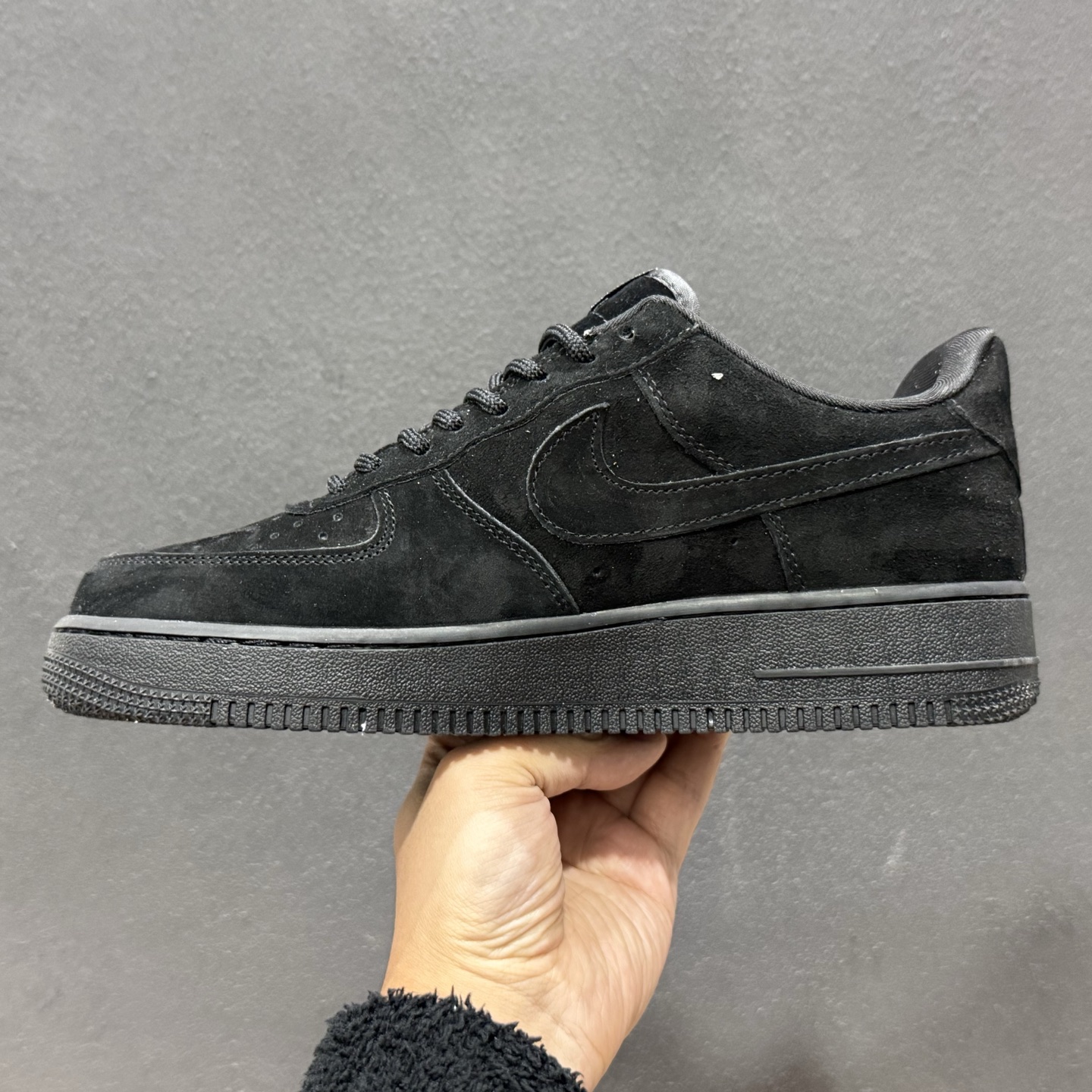 Nike Air Force 1 Low Supreme联名 DF0188-119 Nike Air Force 1 Low Supreme联名 DF0188-119