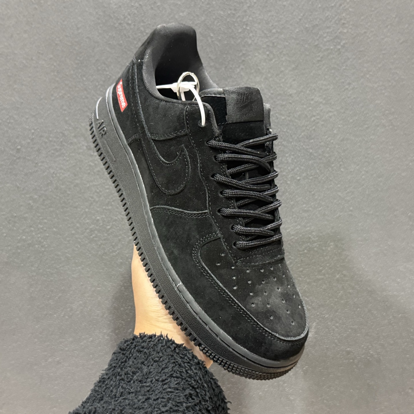 Nike Air Force 1 Low Supreme联名 DF0188-119 Nike Air Force 1 Low Supreme联名 DF0188-119