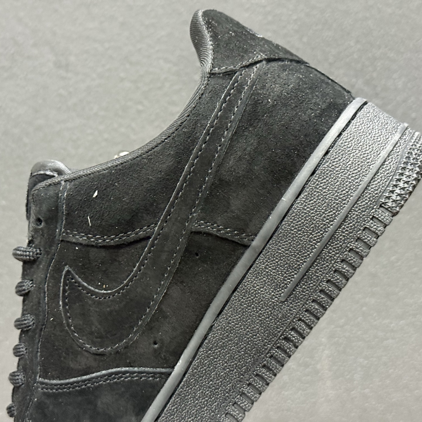 Nike Air Force 1 Low Supreme联名 DF0188-119 Nike Air Force 1 Low Supreme联名 DF0188-119