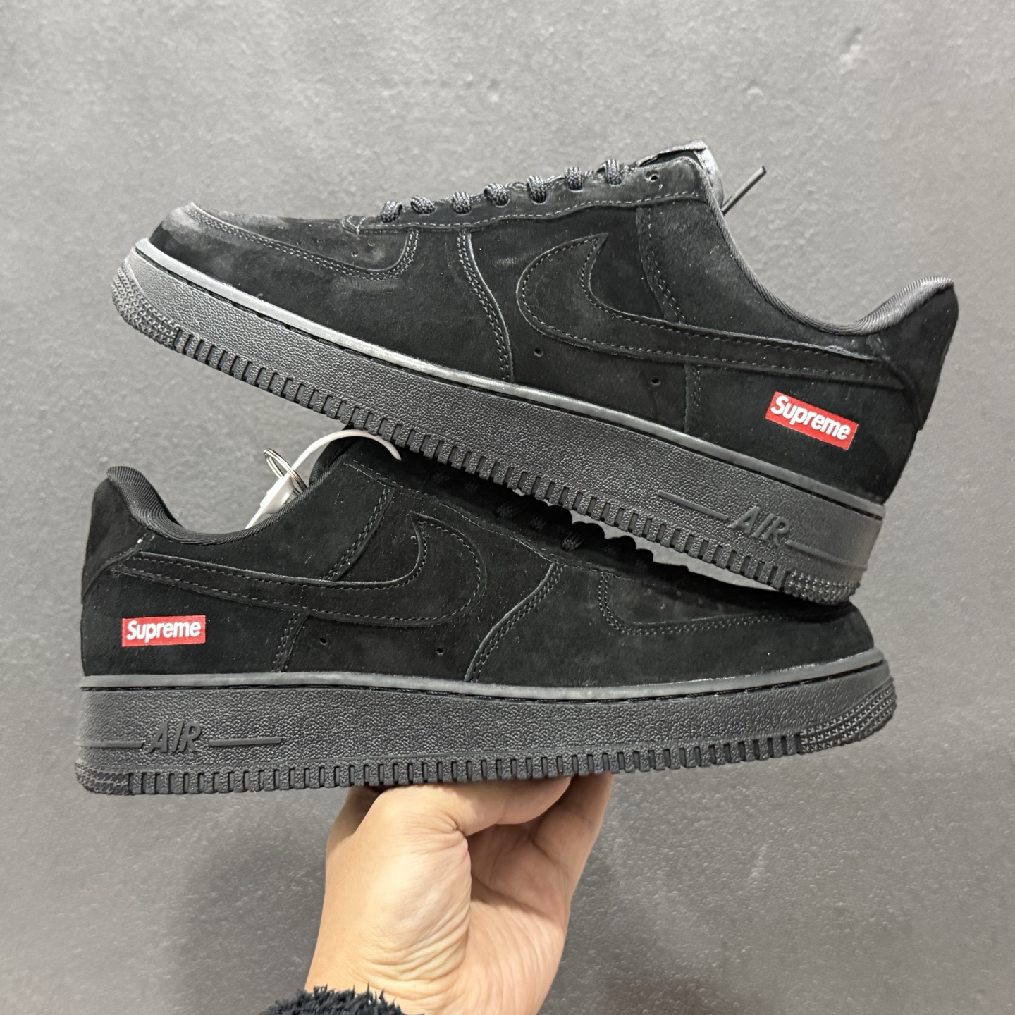 Nike Air Force 1 Low Supreme联名 DF0188-119 Nike Air Force 1 Low Supreme联名 DF0188-119