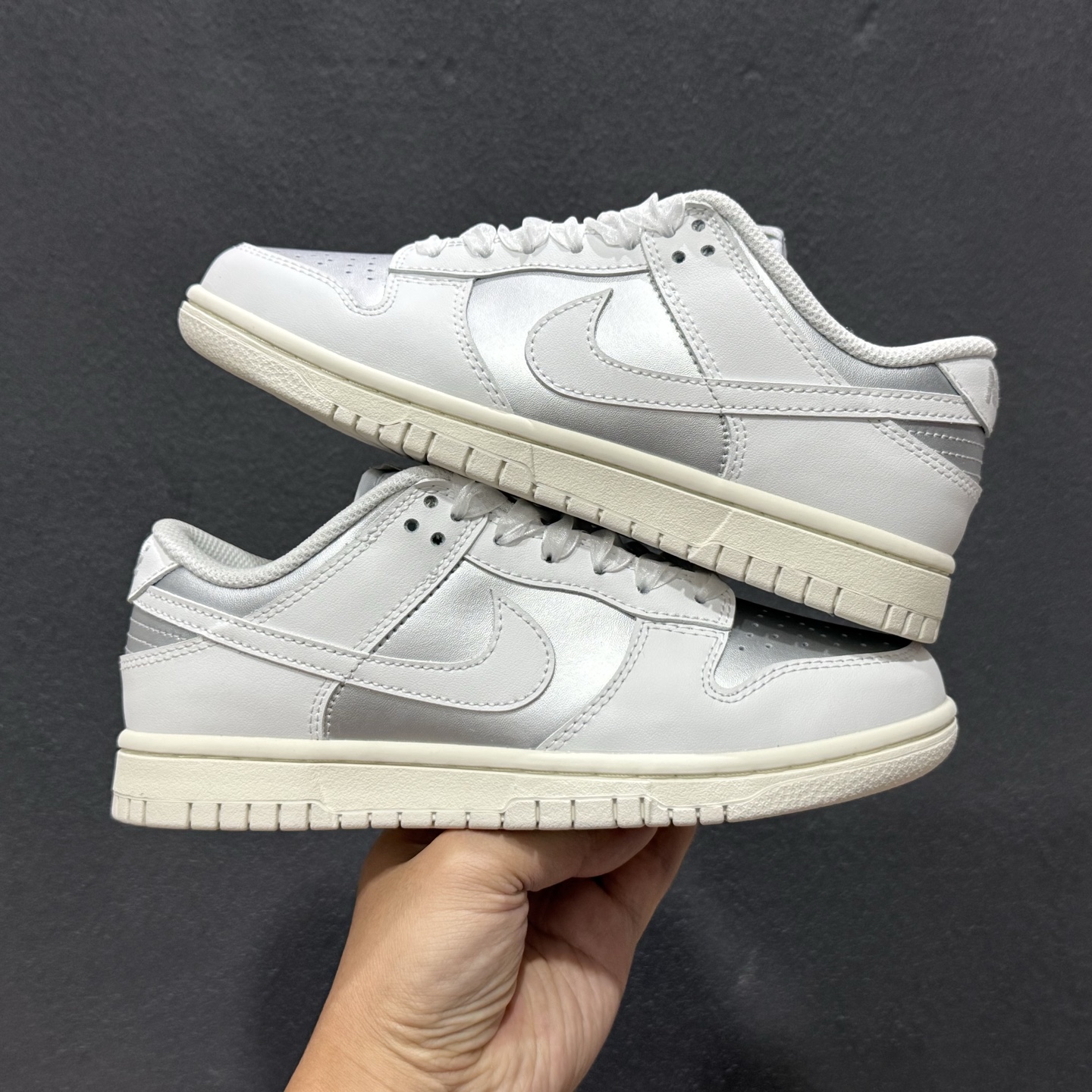 Nike SB Dunk Low 白银 IB7311-001