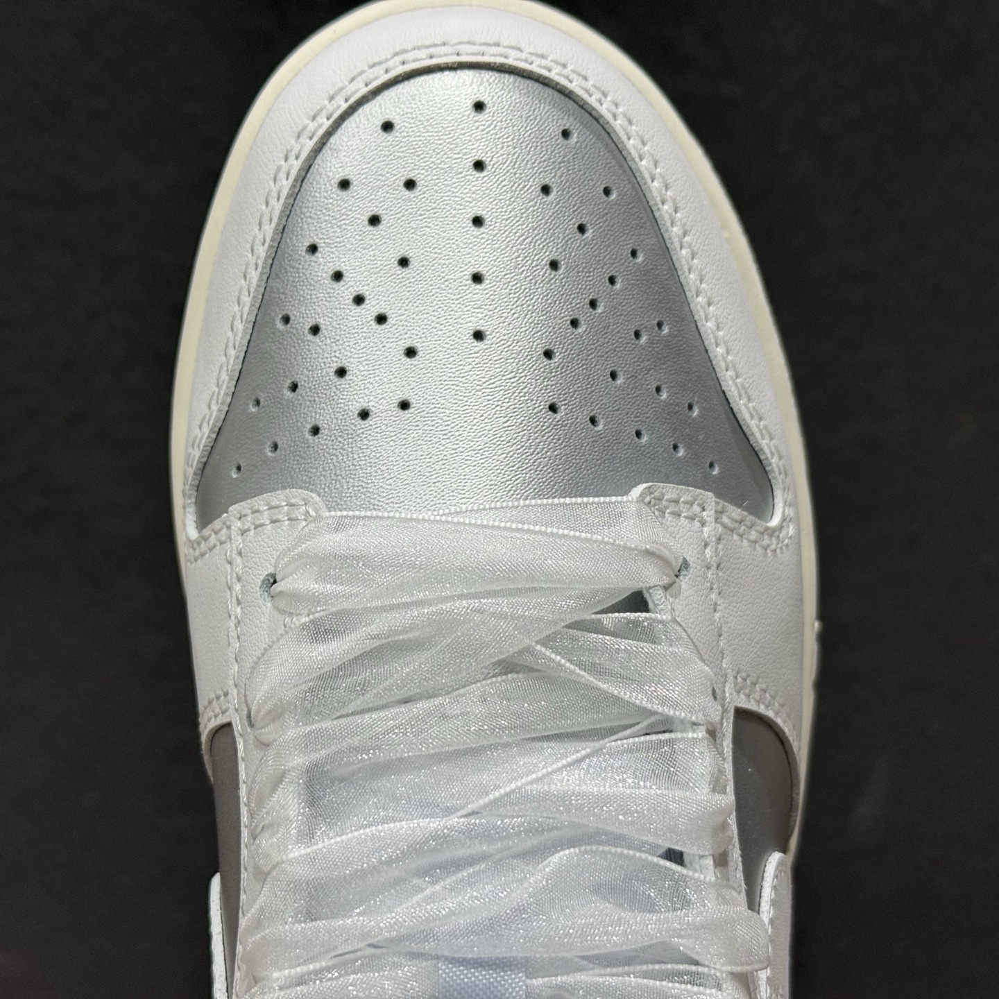 Nike SB Dunk Low 白银 IB7311-001