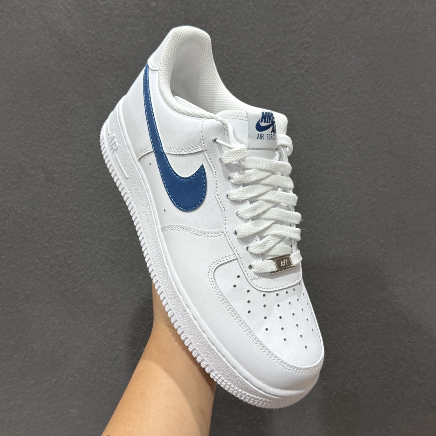 200 Nike Air Force 1'07 Low 空军一号低帮休闲板鞋 FJ4146-123-Chinese UA Cheap High Quatity Brand Clothes Bags handbags Sneakers wholesale wholesaler seller from China Factory suppliers Fashion Clothing Shoes best Quality Beautiful Price 200 Nike Air Force 1'07 Low 空军一号低帮休闲板鞋 FJ4146-123