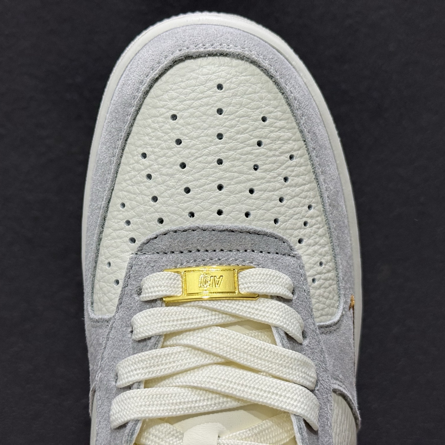 260 NIke Air Force 1 '07 Low 奶白灰金 空军一号低帮 DV5477-007-Chinese UA Cheap High Quatity Brand Clothes Bags handbags Sneakers wholesale wholesaler seller from China Factory suppliers Fashion Clothing Shoes best Quality Beautiful Price 260 NIke Air Force 1 '07 Low 奶白灰金 空军一号低帮 DV5477-007