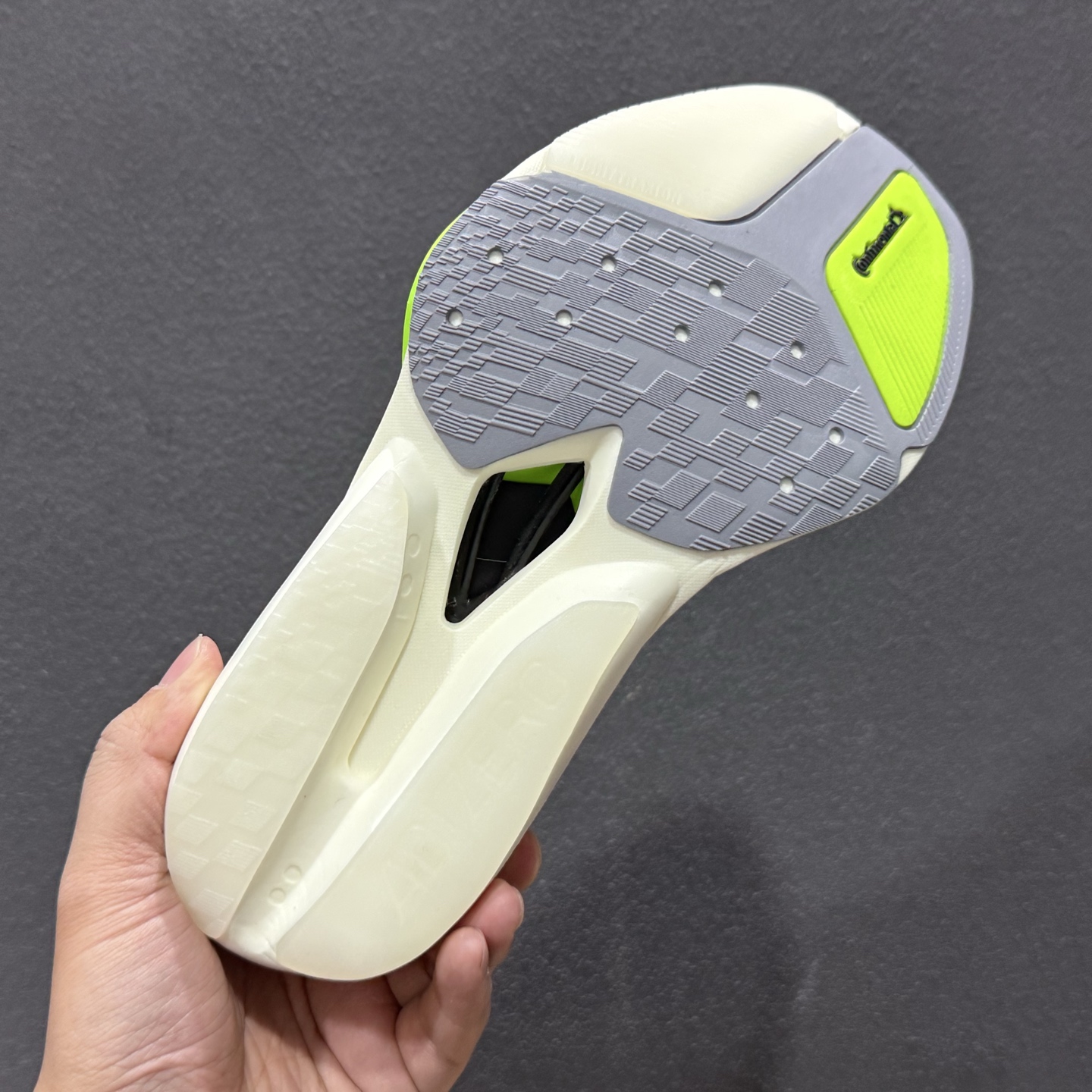 YH版Adidas Adizero Prime X3 Strung 舒适防滑耐磨低帮跑步鞋 KJ5685-111