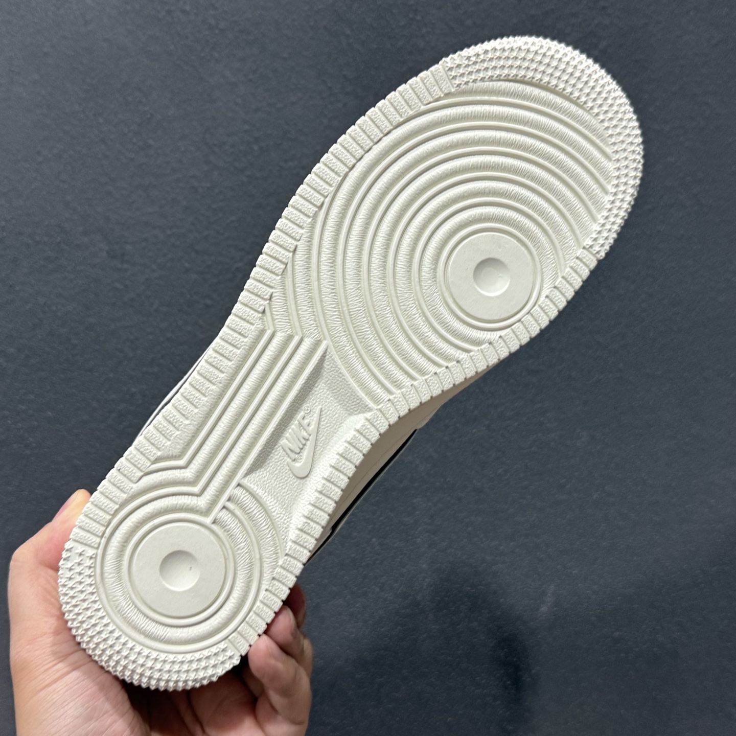NIke Air Force 1 '07 Low 北面联名-米白小勾 空军一号低帮 运动鞋 CS5288-059 NIke Air Force 1 '07 Low 北面联名-米白小勾 空军一号低帮 运动鞋 CS5288-059