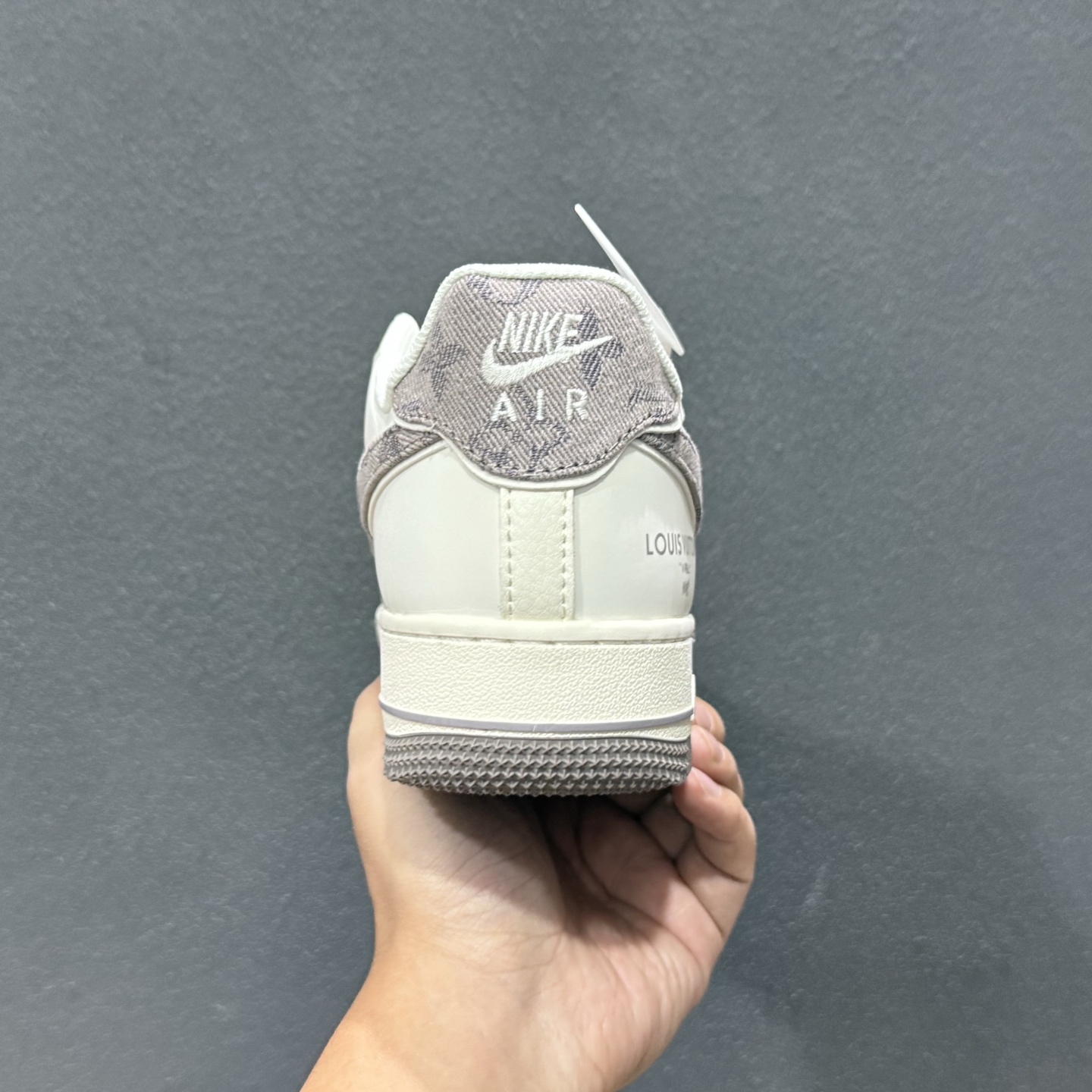 NIke Air Force 1 '07 Low “LV联名-米灰牛仔勾”空军一号 低帮 运动鞋 SM6668-128 NIke Air Force 1 '07 Low “LV联名-米灰牛仔勾”空军一号 低帮 运动鞋 SM6668-128