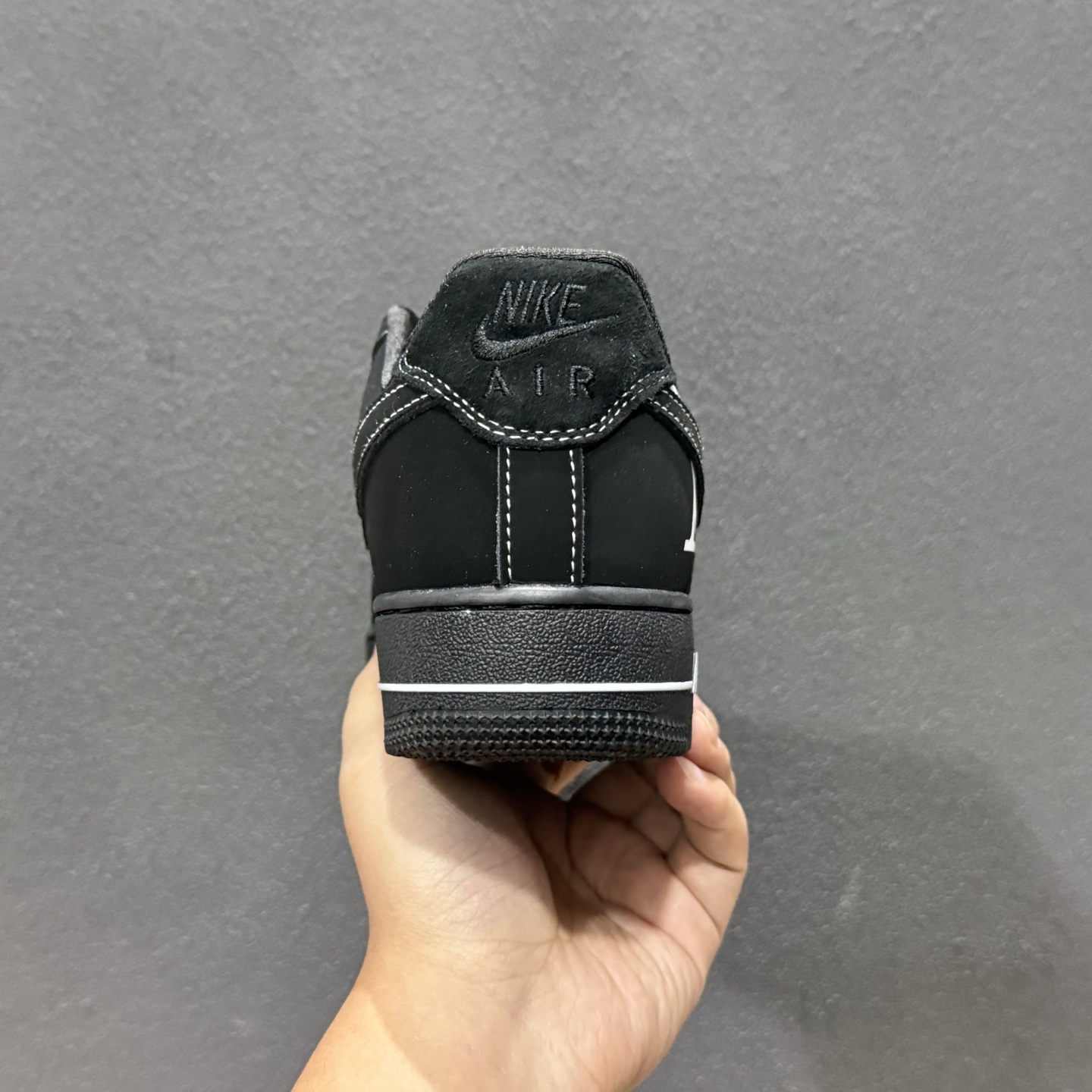 经典重塑 潮奢碰撞 当Nike Air Force 1的街头基因遇上LV的奢潮美学 经典重塑 潮奢碰撞 当Nike Air Force 1的街头基因遇上LV的奢潮美学