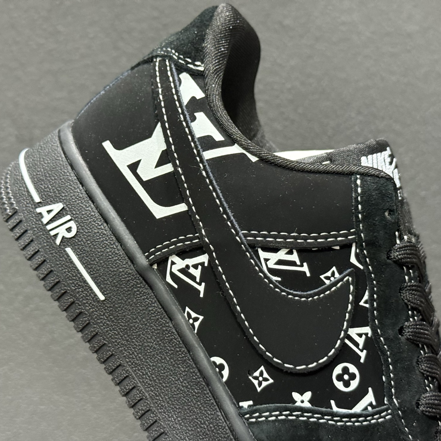 经典重塑 潮奢碰撞 当Nike Air Force 1的街头基因遇上LV的奢潮美学 经典重塑 潮奢碰撞 当Nike Air Force 1的街头基因遇上LV的奢潮美学
