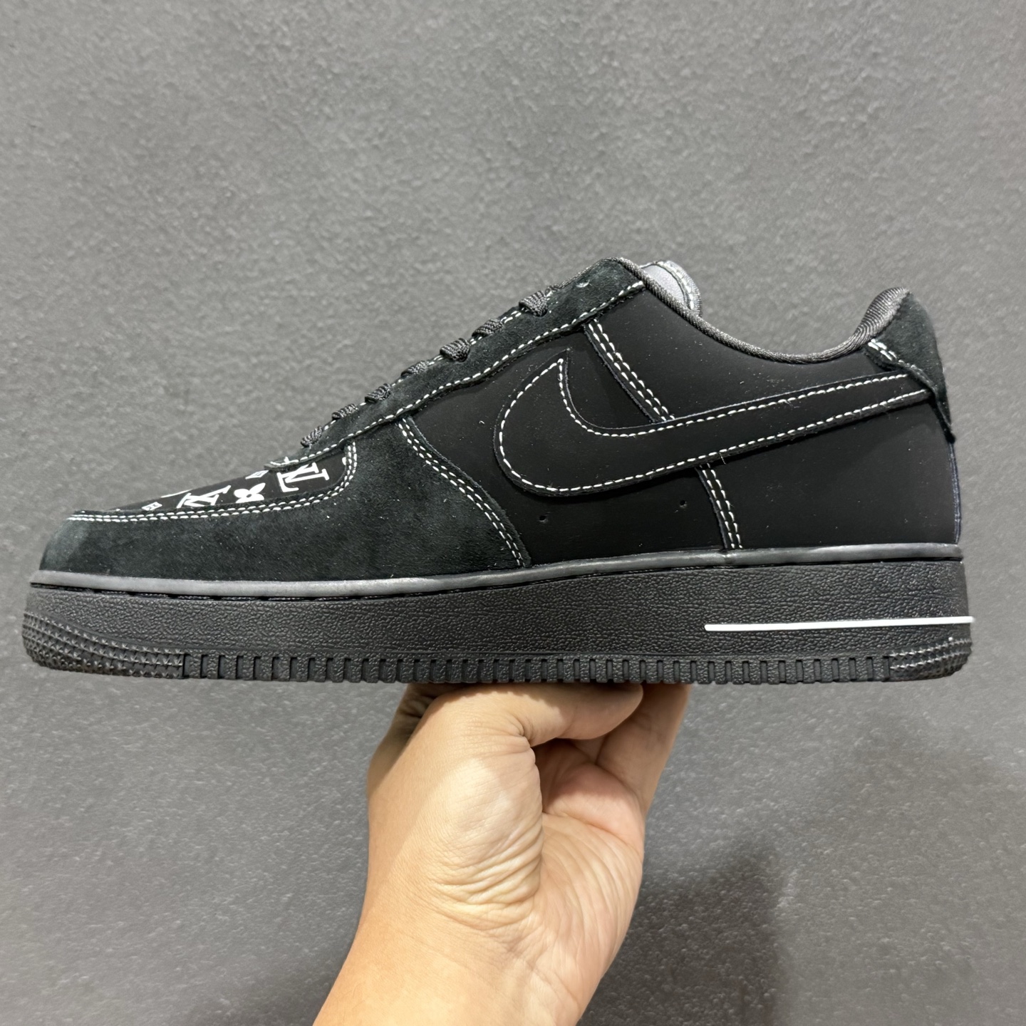 经典重塑 潮奢碰撞 当Nike Air Force 1的街头基因遇上LV的奢潮美学 经典重塑 潮奢碰撞 当Nike Air Force 1的街头基因遇上LV的奢潮美学