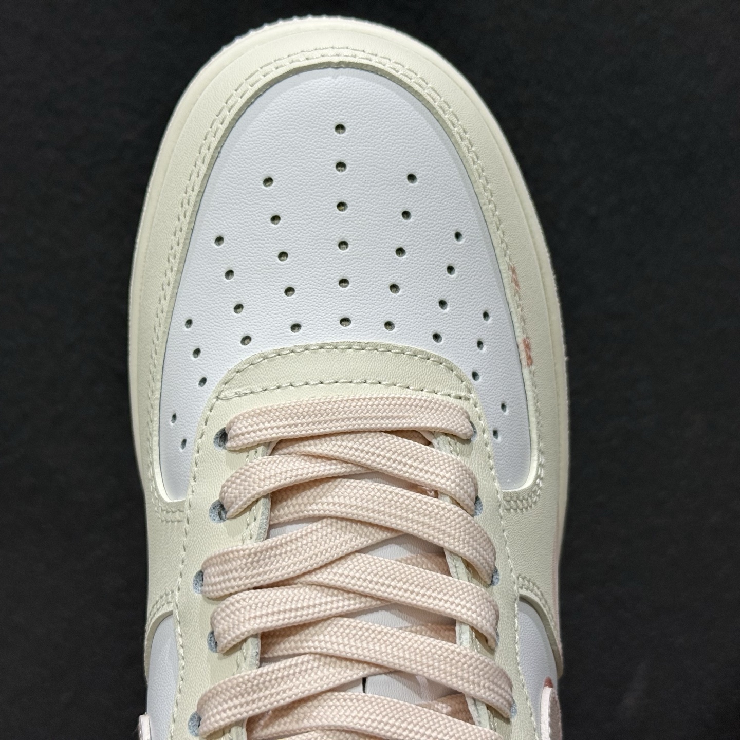 爆款定制 二次元主题 Nike Air Force 1 Low’07 蔷薇之吻 空军一号低帮休闲板鞋 ZH0316-150 爆款定制 二次元主题 Nike Air Force 1 Low’07 蔷薇之吻 空军一号低帮休闲板鞋 ZH0316-150