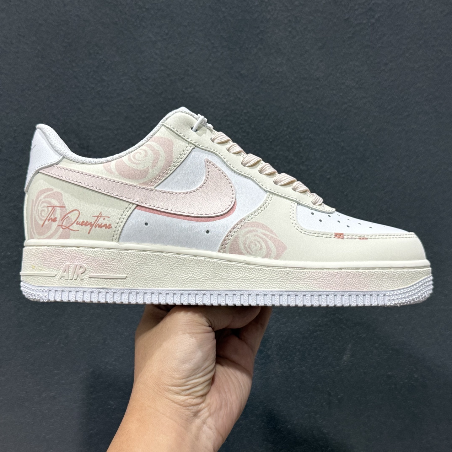 爆款定制 二次元主题 Nike Air Force 1 Low’07 蔷薇之吻 空军一号低帮休闲板鞋 ZH0316-150 爆款定制 二次元主题 Nike Air Force 1 Low’07 蔷薇之吻 空军一号低帮休闲板鞋 ZH0316-150