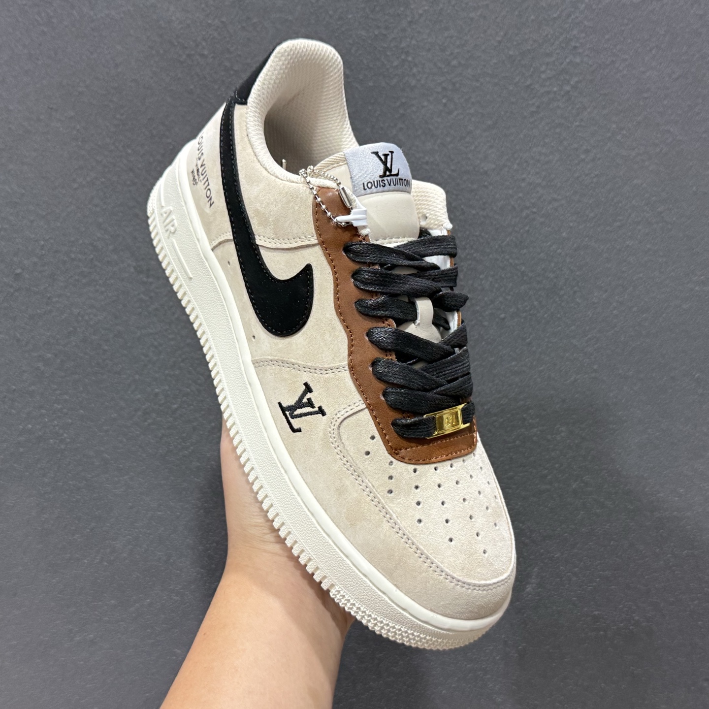 NIke Air Force 1 '07 Low “LV联名--奶茶焦糖” 空军一号低帮 运动鞋 FQ3546-100 NIke Air Force 1 '07 Low “LV联名--奶茶焦糖” 空军一号低帮 运动鞋 FQ3546-100