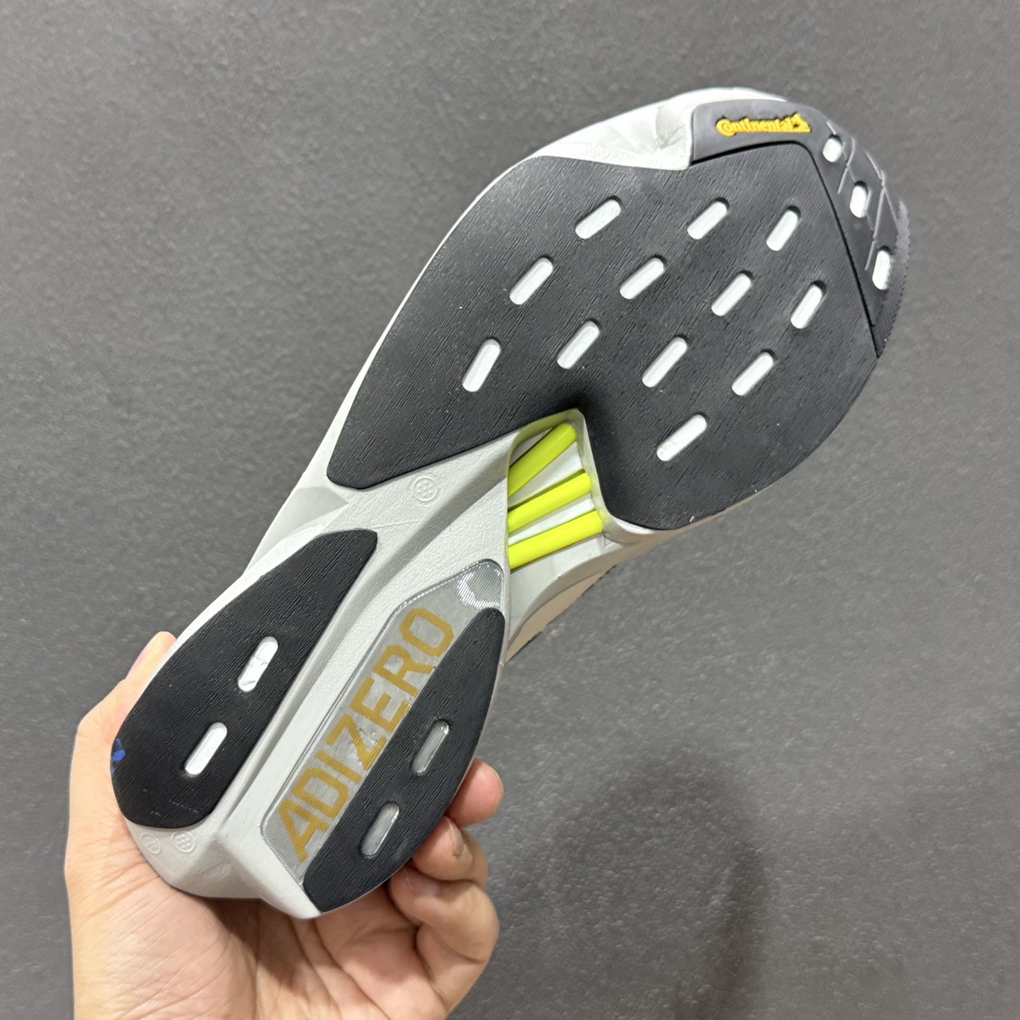 ADIDAS EQUIPMENT ADIOS PRO 舒适百搭防滑耐磨 阿迪达斯 低帮跑步鞋 JR1166-111