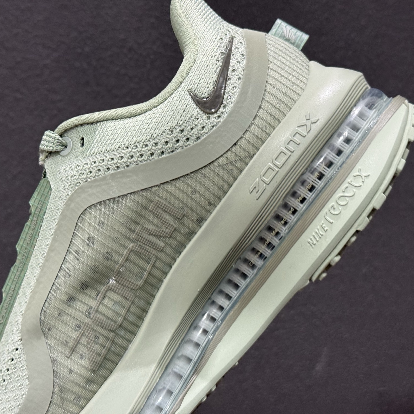 独家实拍Nike Air Zoom Pegasus Premium 耐克网面全掌气垫缓震跑鞋 HQ2592-300