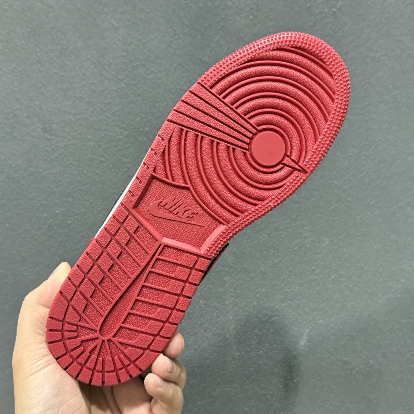 新版出货 乔丹 Air Jordan 1 AJ1经典复古经典低帮百搭文化篮球鞋 553558-166 新版出货 乔丹 Air Jordan 1 AJ1经典复古经典低帮百搭文化篮球鞋 553558-166