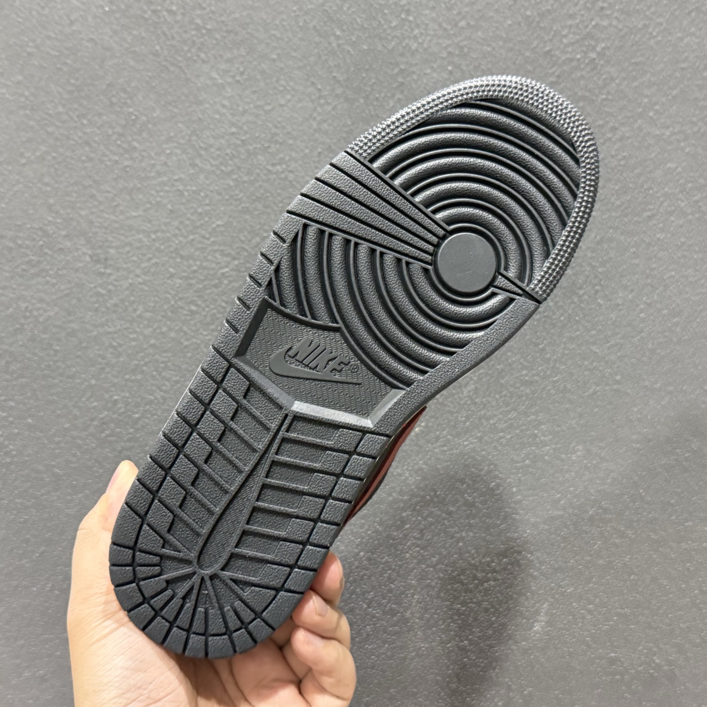 新版出货 乔丹 Air Jordan 1 AJ1经典复古经典低帮百搭文化篮球鞋 553558-040