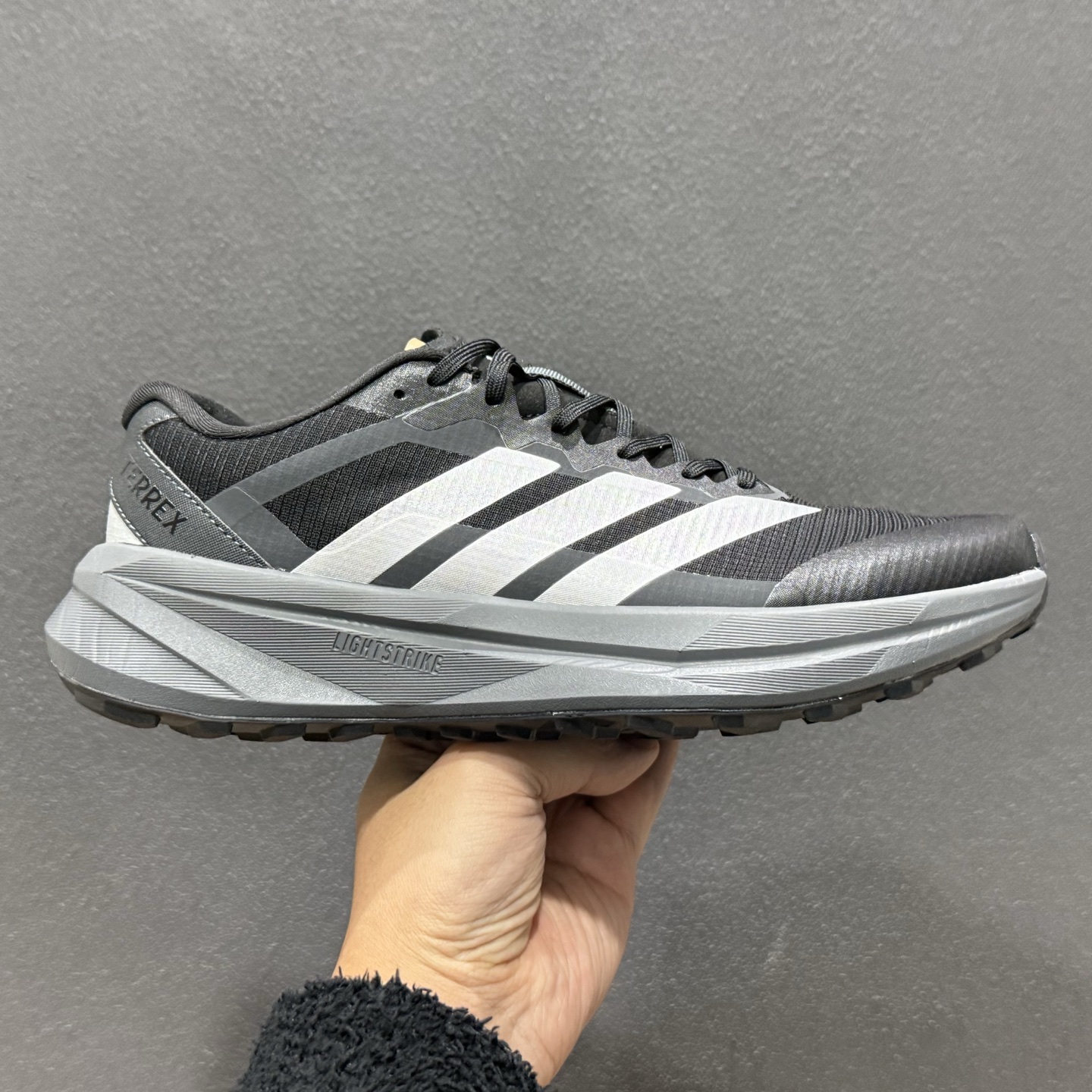 Adidas TERREX AGRAVIC LT 阿迪达斯 系带缓震轻质舒适百搭运动鞋 KK1871-620