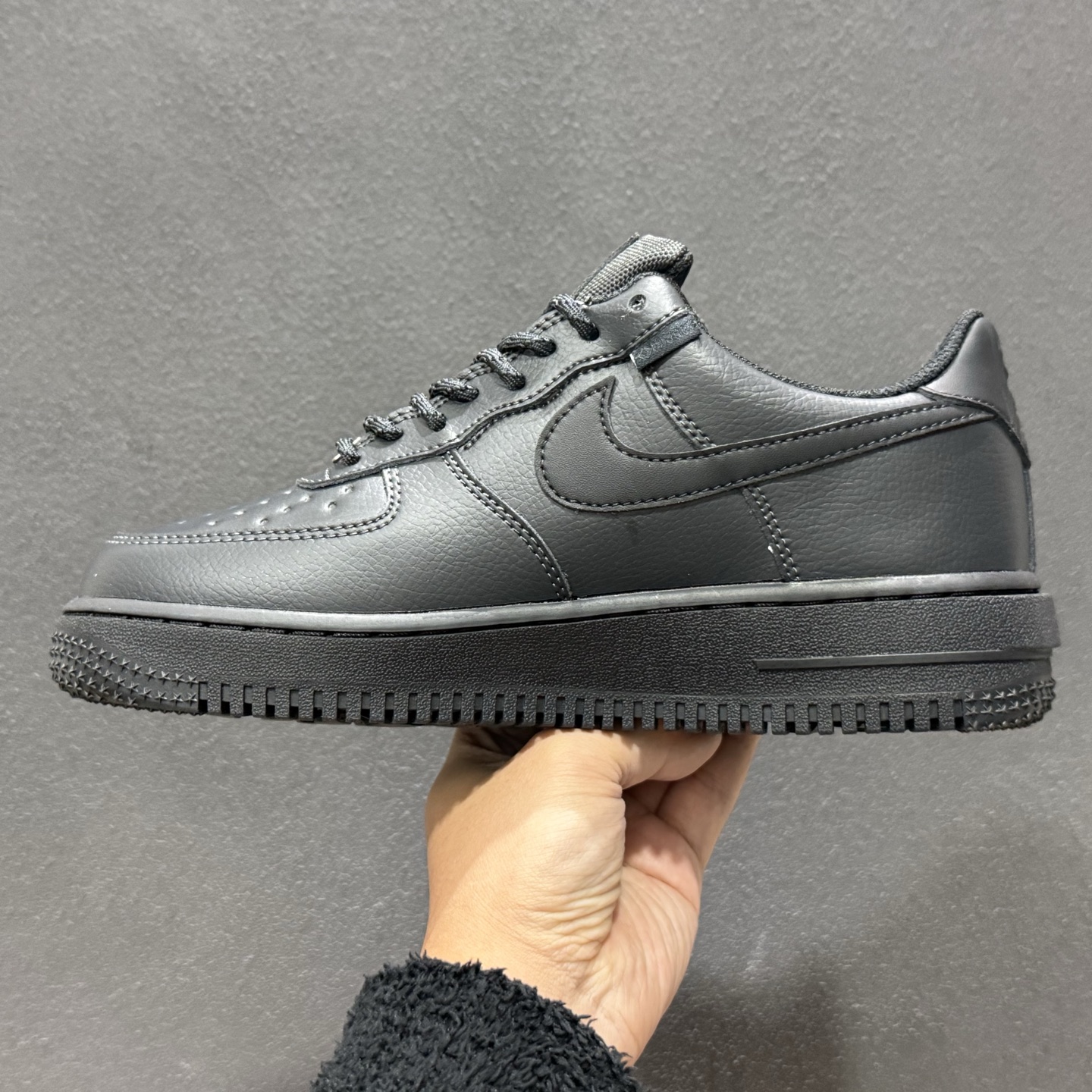 Nike Air Force 1'07 Low 空军一号低帮休闲板鞋 HV5953-001 Nike Air Force 1'07 Low 空军一号低帮休闲板鞋 HV5953-001