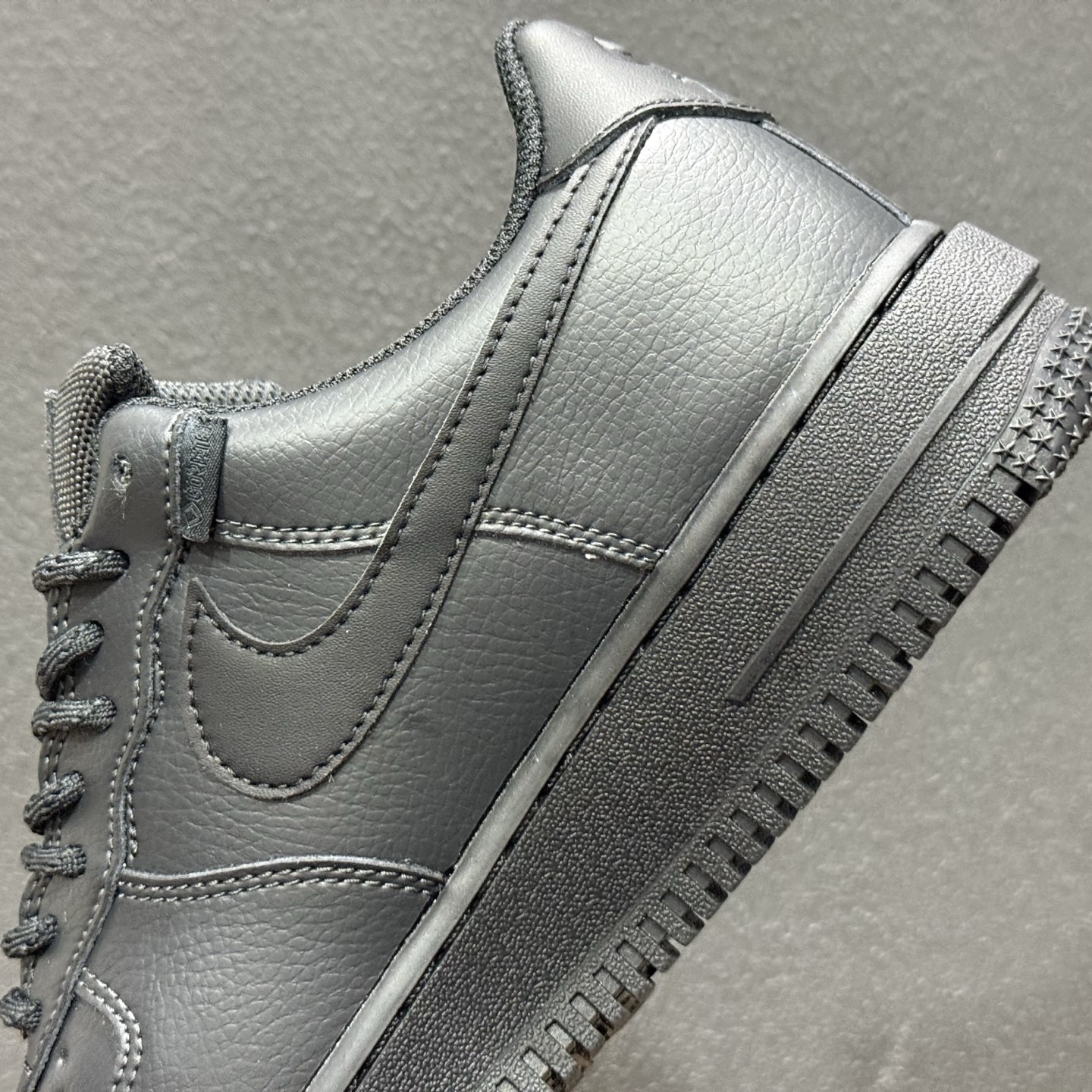Nike Air Force 1'07 Low 空军一号低帮休闲板鞋 HV5953-001 Nike Air Force 1'07 Low 空军一号低帮休闲板鞋 HV5953-001