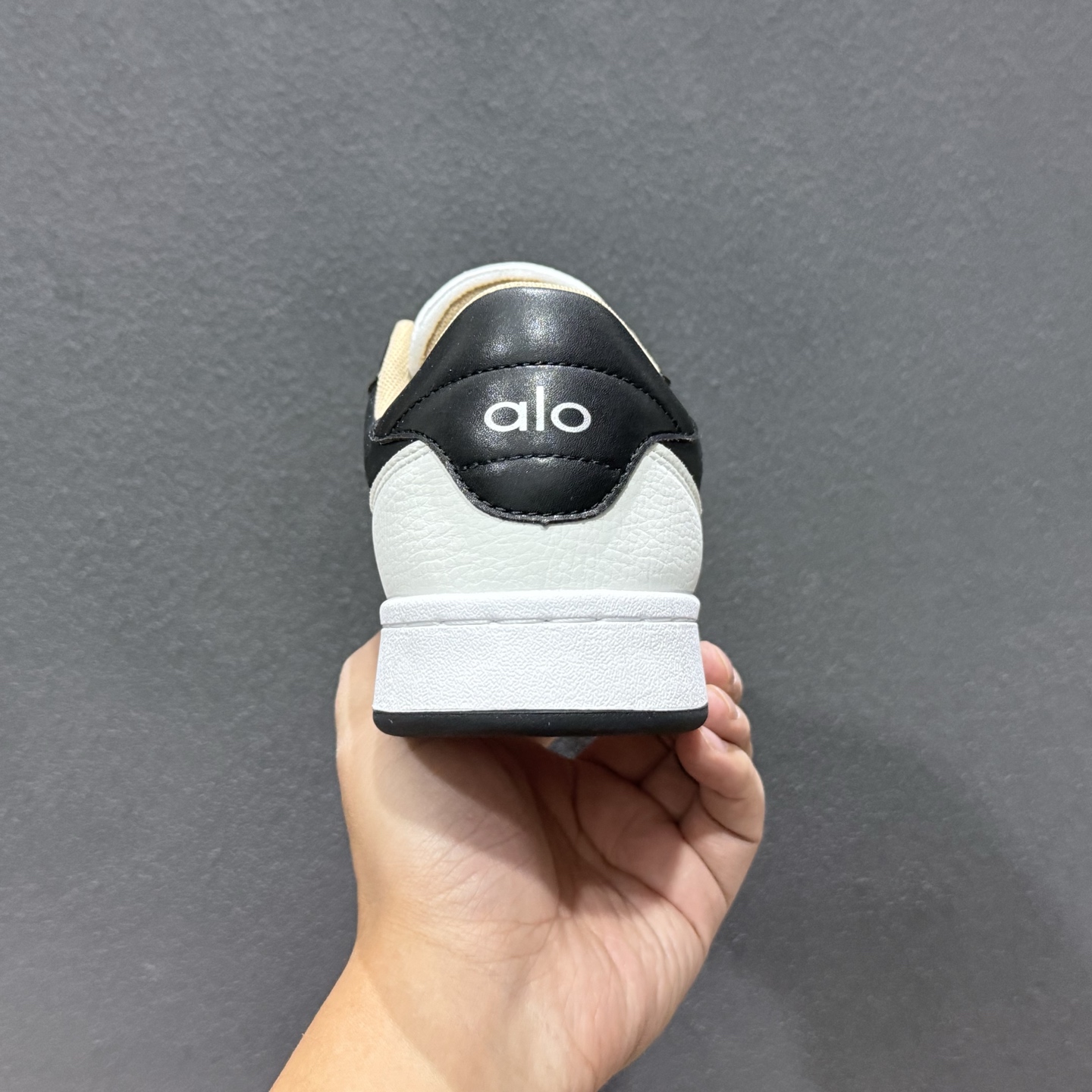 Alo Yoga Sunset Sneaker 徳训生活休闲鞋 26251