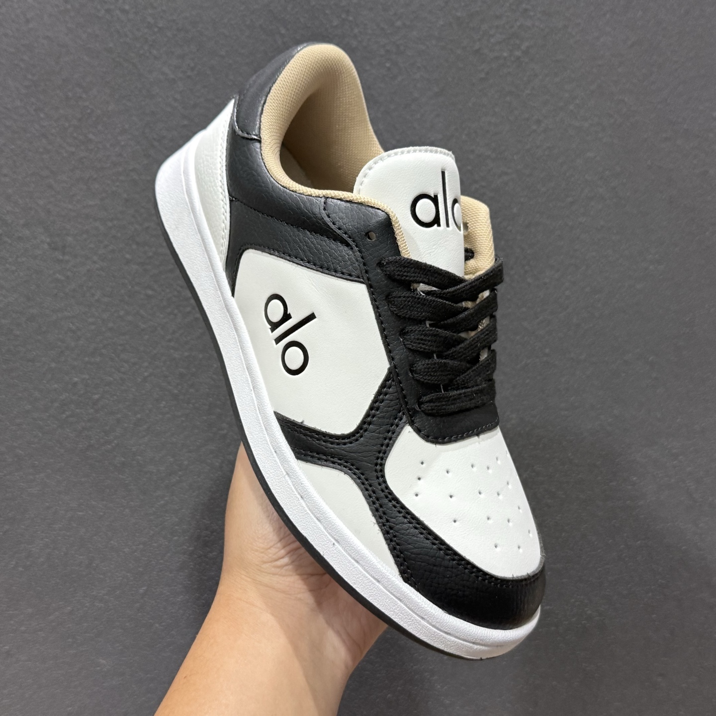 Alo Yoga Sunset Sneaker 徳训生活休闲鞋 26251