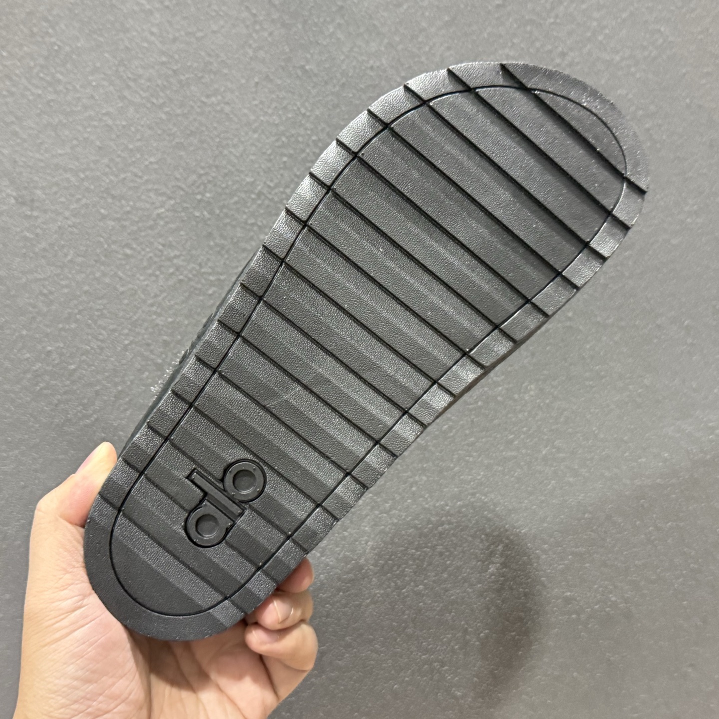 180 Alo Yoga Recovery Mode 拉布布 人气单品 舒适简约防滑耐磨低帮休闲板鞋 102111-Chinese UA Cheap High Quatity Brand Clothes Bags handbags Sneakers wholesale wholesaler seller from China Factory suppliers Fashion Clothing Shoes best Quality Beautiful Price 180 Alo Yoga Recovery Mode 拉布布 人气单品 舒适简约防滑耐磨低帮休闲板鞋 102111