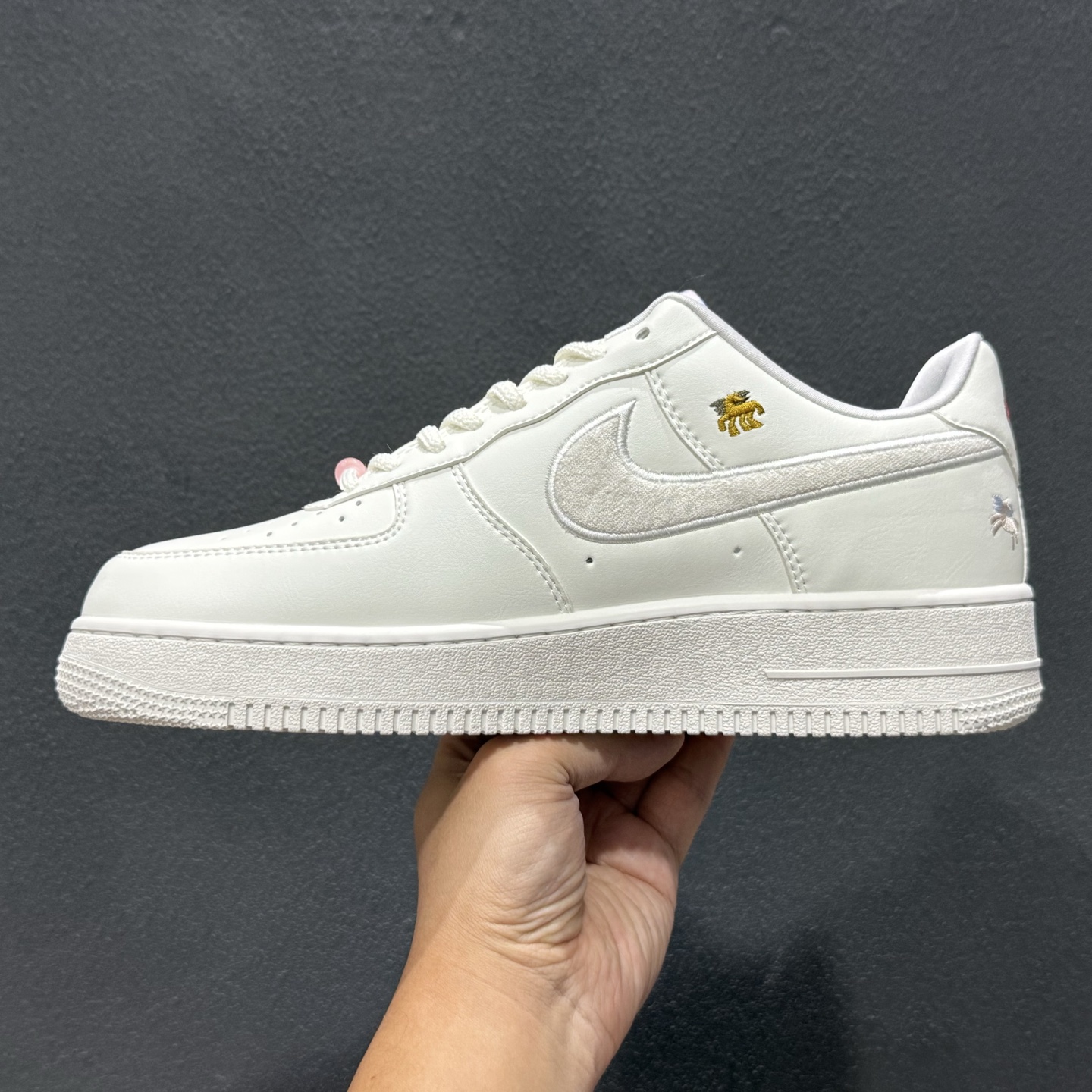 Nike Air Force 1 Low 马年限定 IQ1143-100 Nike Air Force 1 Low 马年限定 IQ1143-100
