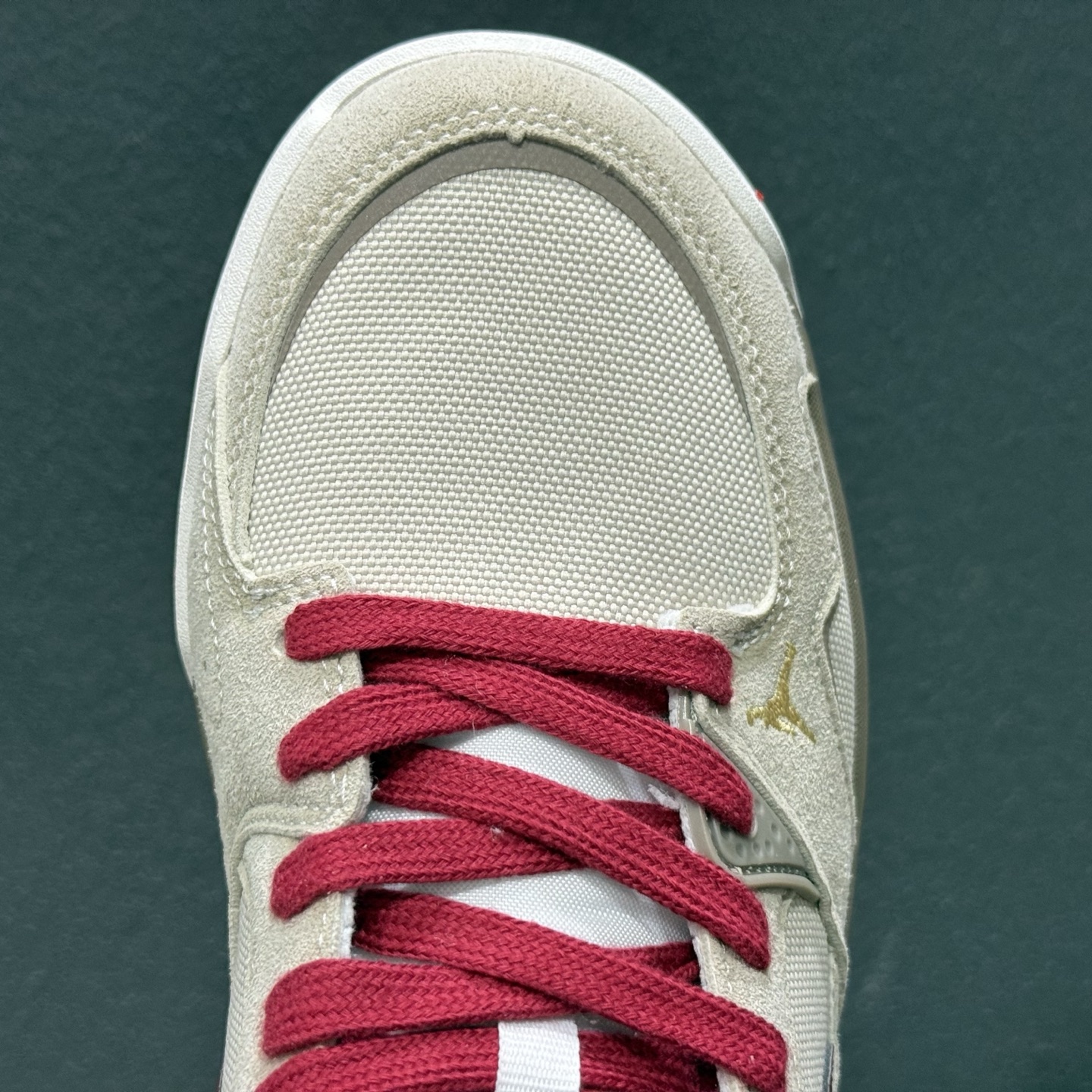 Nike Air Jordan CMFT Era 马年限定 舒适简约低帮运动鞋 IQ9781-261 Nike Air Jordan CMFT Era 马年限定 舒适简约低帮运动鞋 IQ9781-261