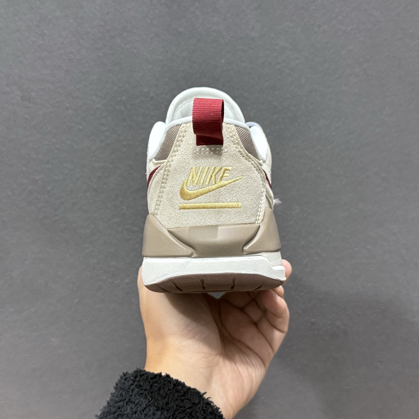 Nike Air Jordan CMFT Era 马年限定 舒适简约低帮运动鞋 IQ9781-261 Nike Air Jordan CMFT Era 马年限定 舒适简约低帮运动鞋 IQ9781-261