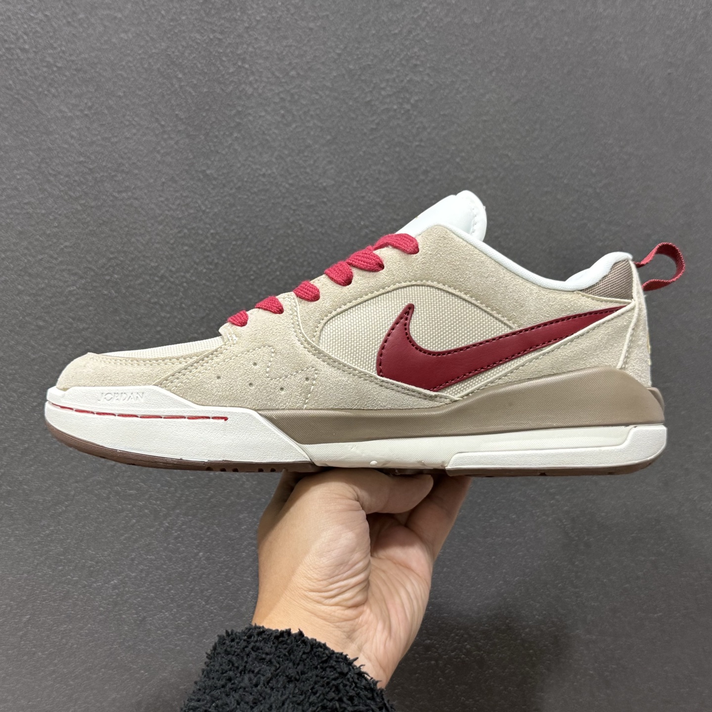 Nike Air Jordan CMFT Era 马年限定 舒适简约低帮运动鞋 IQ9781-261 Nike Air Jordan CMFT Era 马年限定 舒适简约低帮运动鞋 IQ9781-261