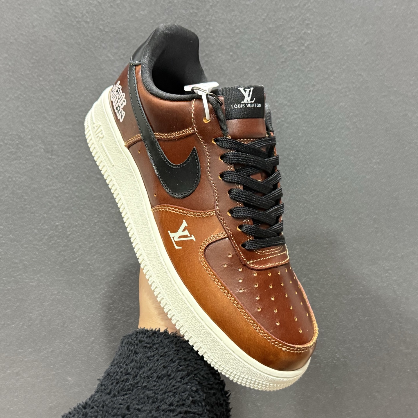 NIke Air Force 1 '07 Low “LV联名--棕黑白底” 空军一号低帮 运动鞋 DF0188-120