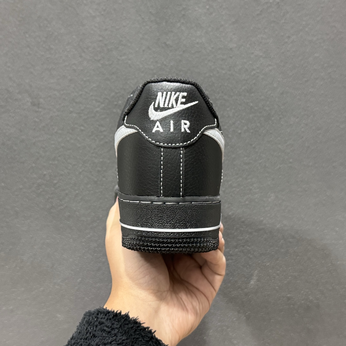 爆款定制 二次元主题 Nike Air Force 1 Low’07 黑银小勾 空军一号低帮休闲板鞋 ZH0316-154