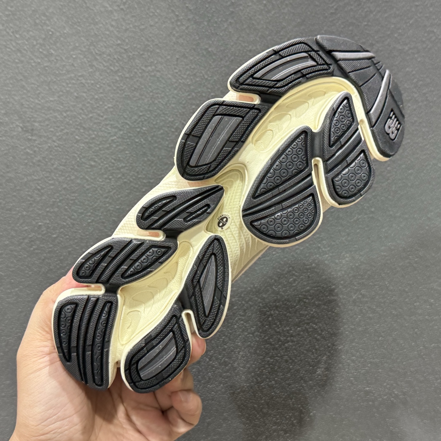 New Balance 新百伦 M2000系列 时尚百搭 织物人造革猪皮减震防滑耐磨低帮跑鞋 U20008XQ