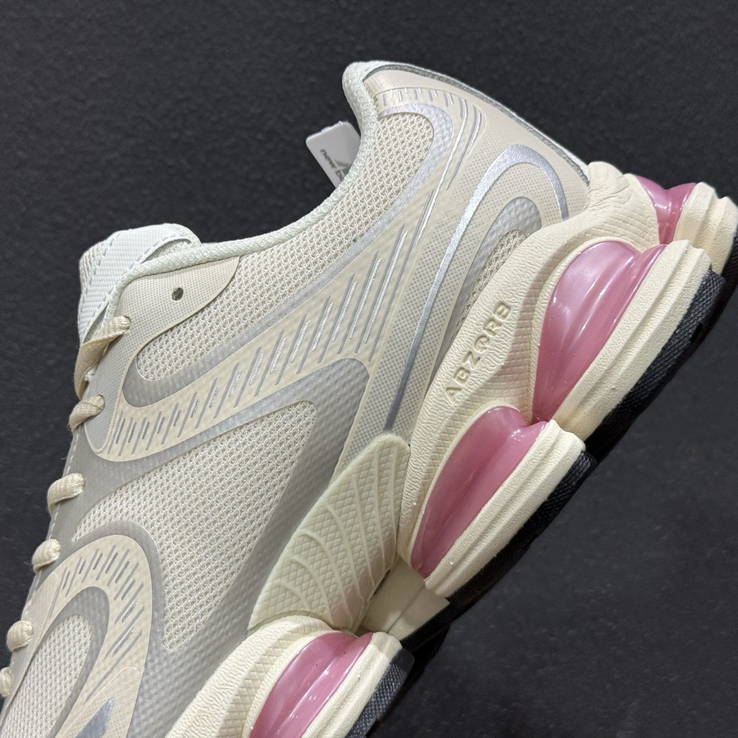 New Balance 新百伦 M2000系列 时尚百搭 织物人造革猪皮减震防滑耐磨低帮跑鞋 U20008XQ