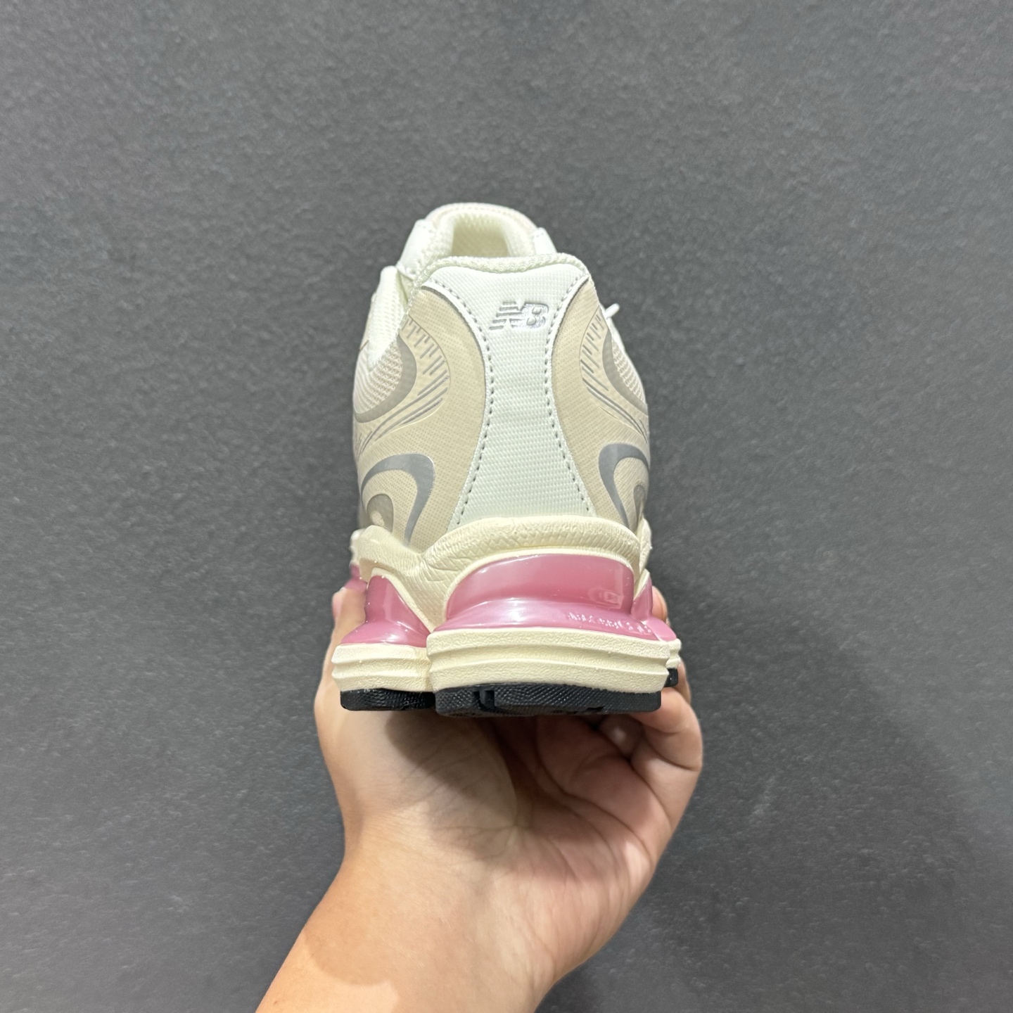 New Balance 新百伦 M2000系列 时尚百搭 织物人造革猪皮减震防滑耐磨低帮跑鞋 U20008XQ