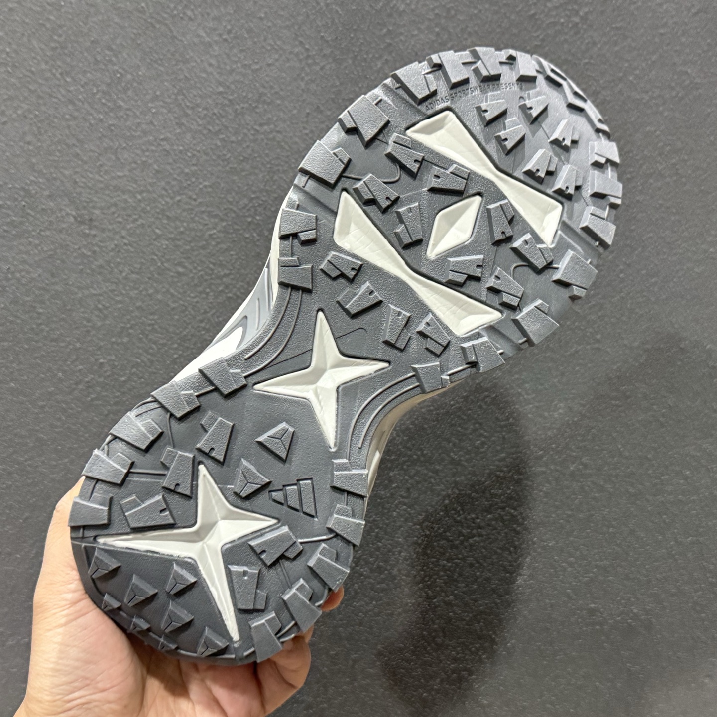 220 Adidas XLG StoEdge 阿迪复古透气休闲运动鞋 KK1002-219-Chinese UA Cheap High Quatity Brand Clothes Bags handbags Sneakers wholesale wholesaler seller from China Factory suppliers Fashion Clothing Shoes best Quality Beautiful Price 220 Adidas XLG StoEdge 阿迪复古透气休闲运动鞋 KK1002-219