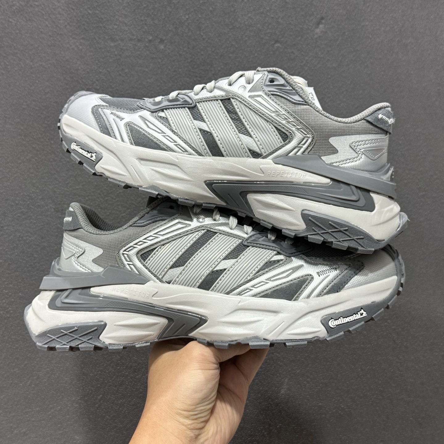 220 Adidas XLG StoEdge 阿迪复古透气休闲运动鞋 KK1002-219-Chinese UA Cheap High Quatity Brand Clothes Bags handbags Sneakers wholesale wholesaler seller from China Factory suppliers Fashion Clothing Shoes best Quality Beautiful Price 220 Adidas XLG StoEdge 阿迪复古透气休闲运动鞋 KK1002-219