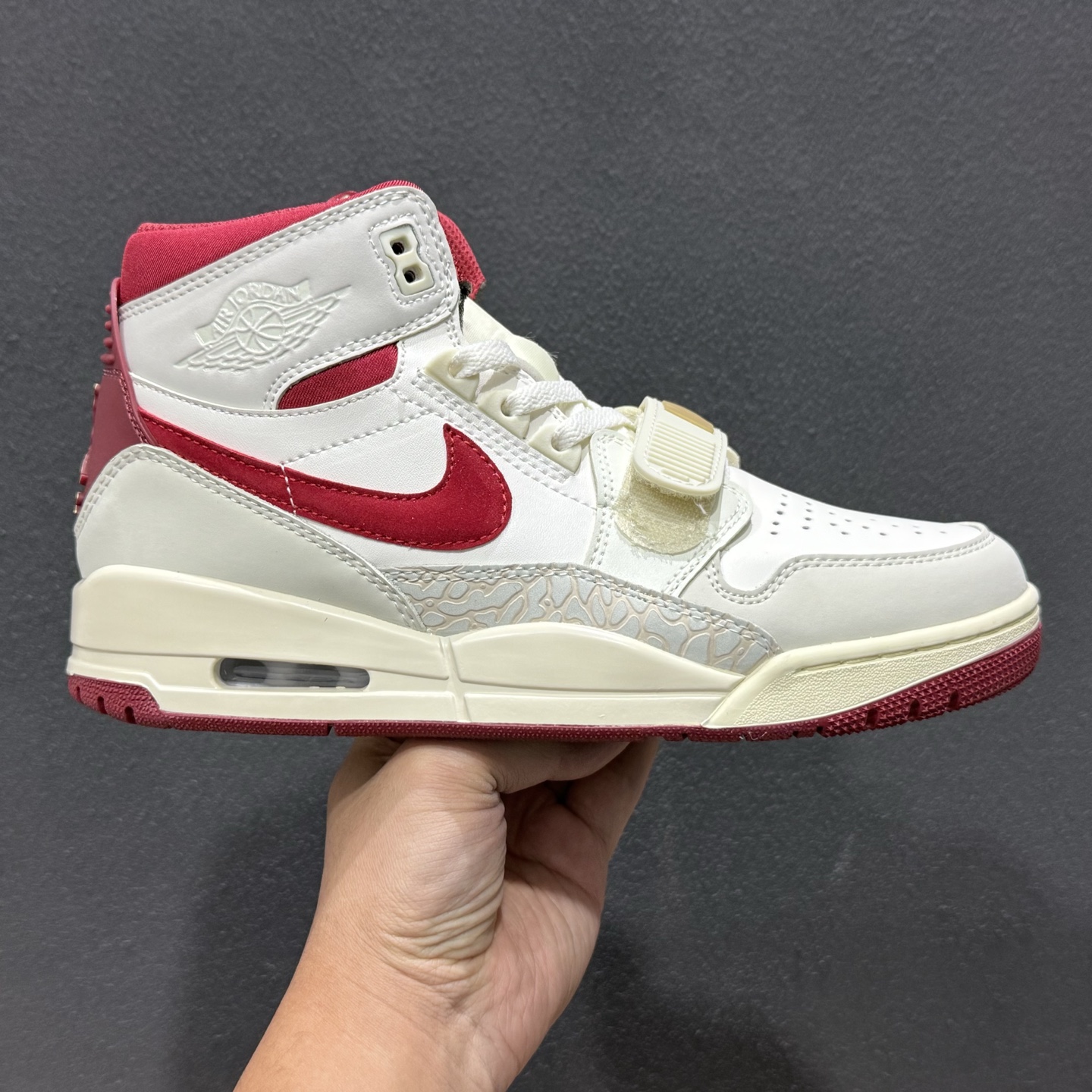 Air Jordan 312 ” N” 低帮休闲板鞋 IQ9783-121 Air Jordan 312 ” N” 低帮休闲板鞋 IQ9783-121
