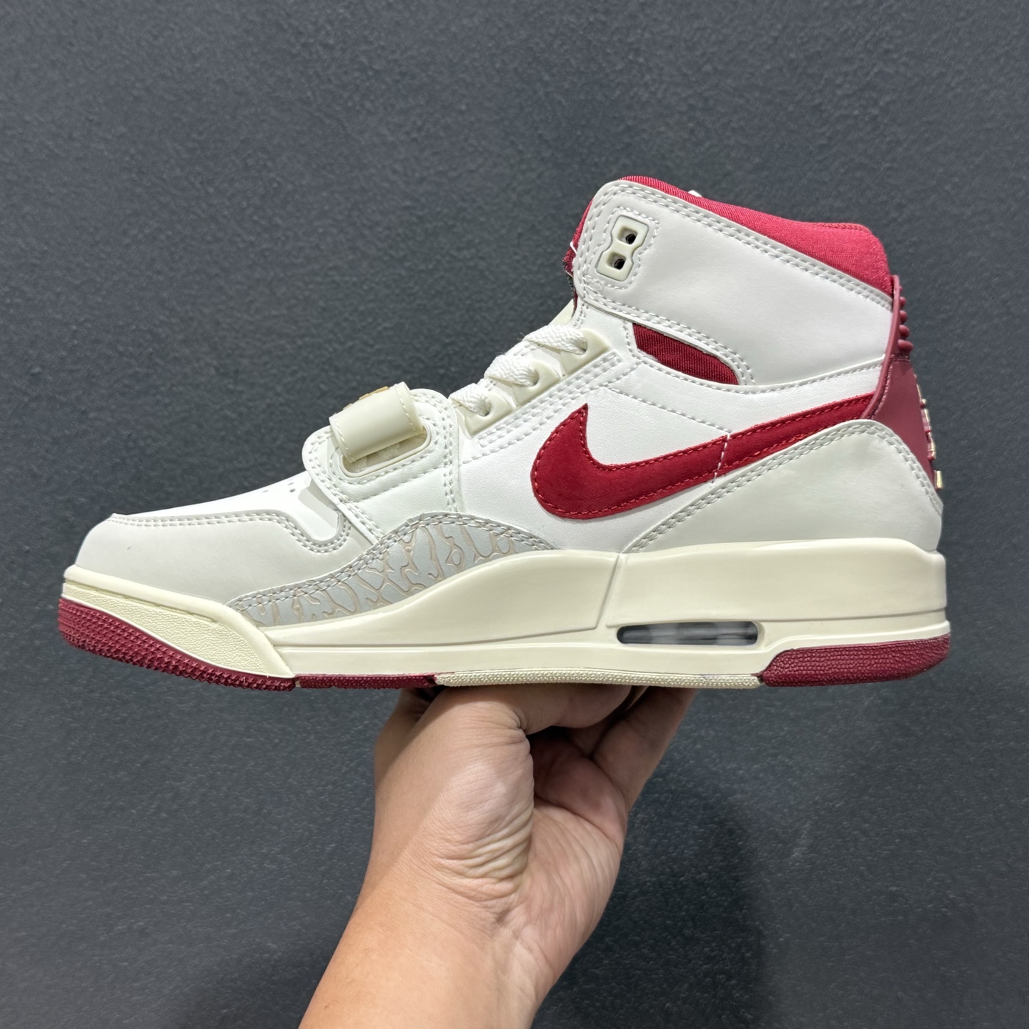 Air Jordan 312 ” N” 低帮休闲板鞋 IQ9783-121 Air Jordan 312 ” N” 低帮休闲板鞋 IQ9783-121