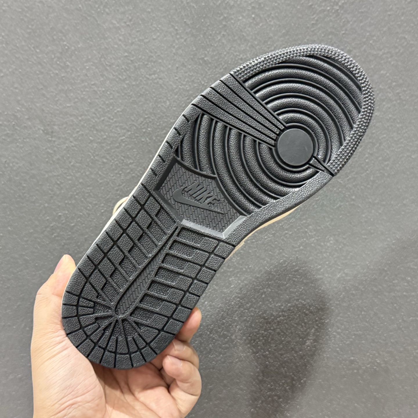 Nike Jordan Air Jordan 1“ 马年限定——龙马精神” 高端定制 低帮 复古 减震 防滑 耐磨 篮球鞋 FC7688-200