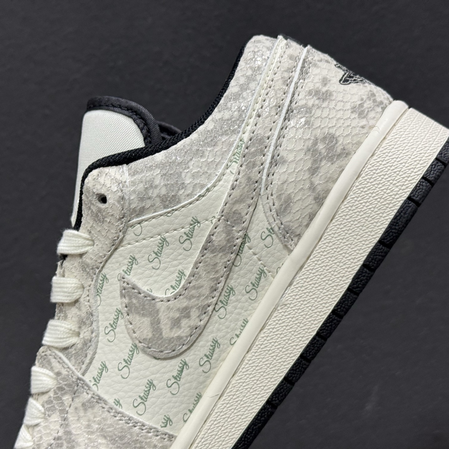Nike Jordan Air Jordan 1“ 马年限定——龙马精神” 高端定制 低帮 复古 减震 防滑 耐磨 篮球鞋 FC7688-200