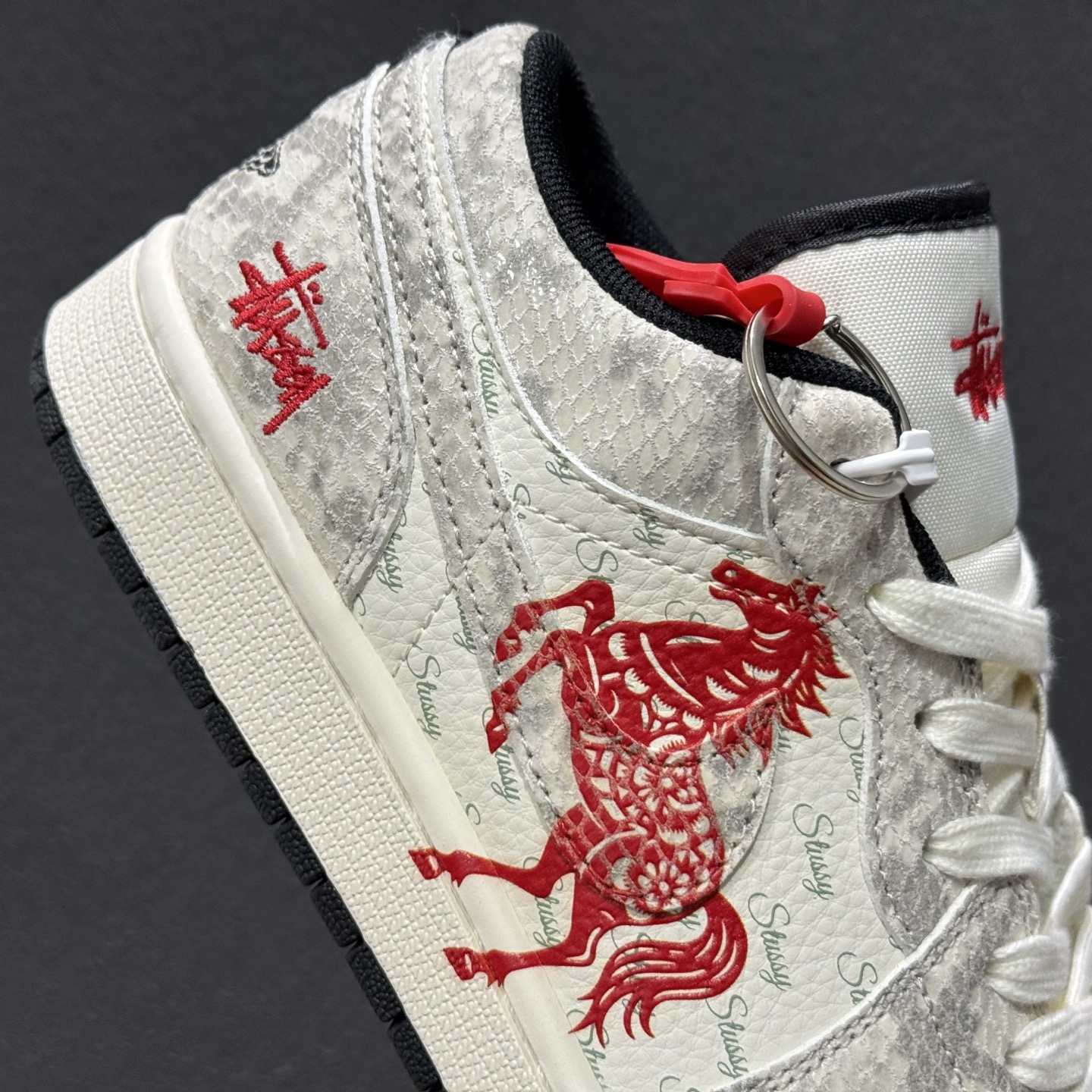 Nike Jordan Air Jordan 1“ 马年限定——龙马精神” 高端定制 低帮 复古 减震 防滑 耐磨 篮球鞋 FC7688-200