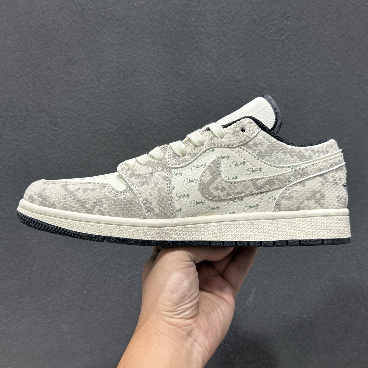 Nike Jordan Air Jordan 1“ 马年限定——龙马精神” 高端定制 低帮 复古 减震 防滑 耐磨 篮球鞋 FC7688-200