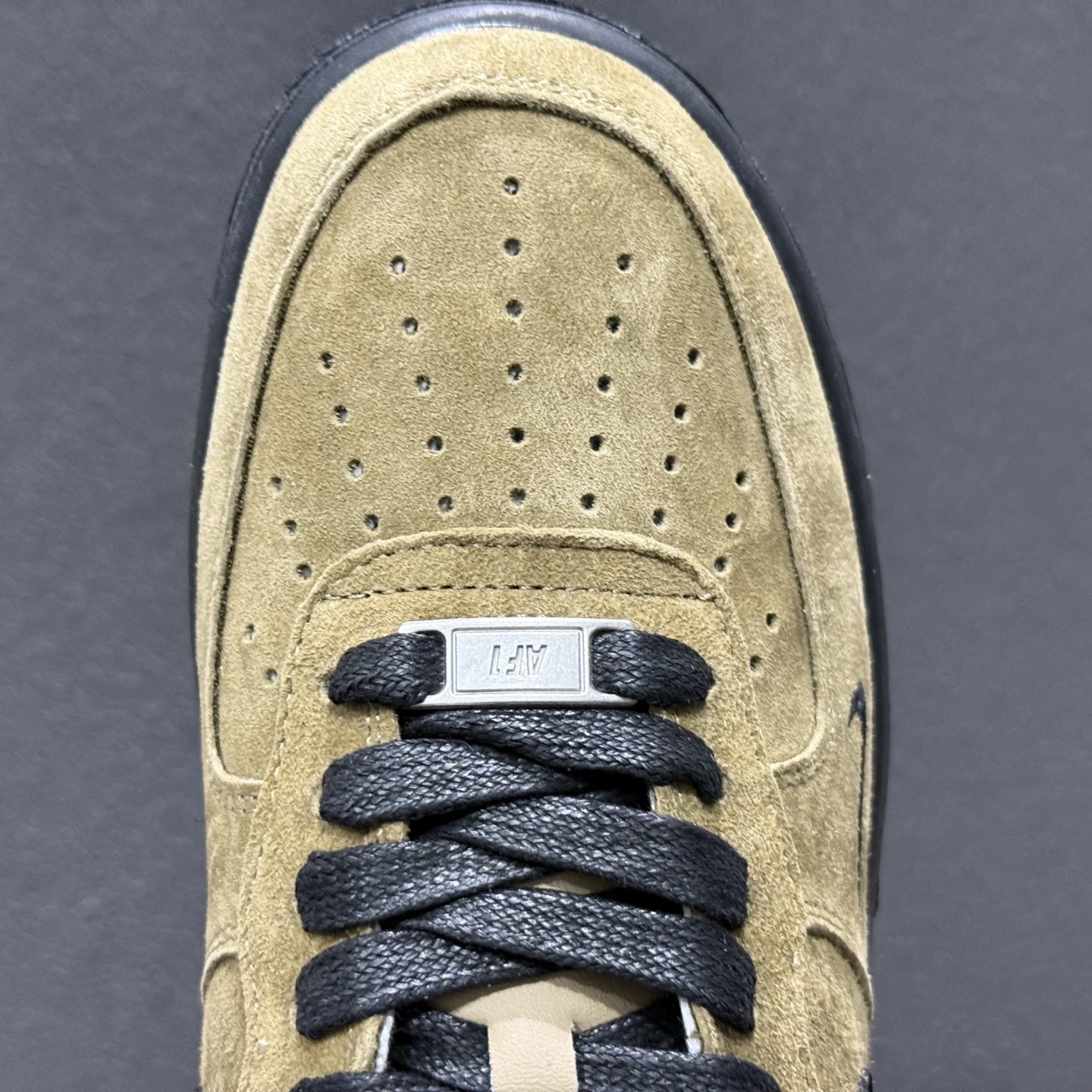 NIke Air Force 1 '07 Low “LV联名--卡其墨黑” 空军一号低帮 运动鞋 休闲鞋 DV5477-201
