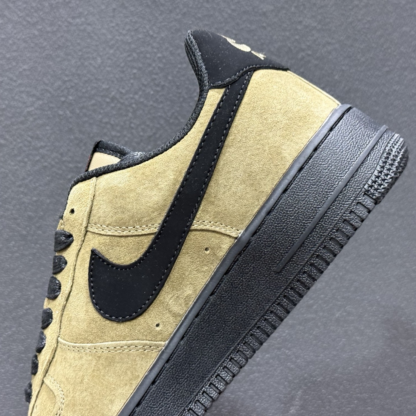 NIke Air Force 1 '07 Low “LV联名--卡其墨黑” 空军一号低帮 运动鞋 休闲鞋 DV5477-201