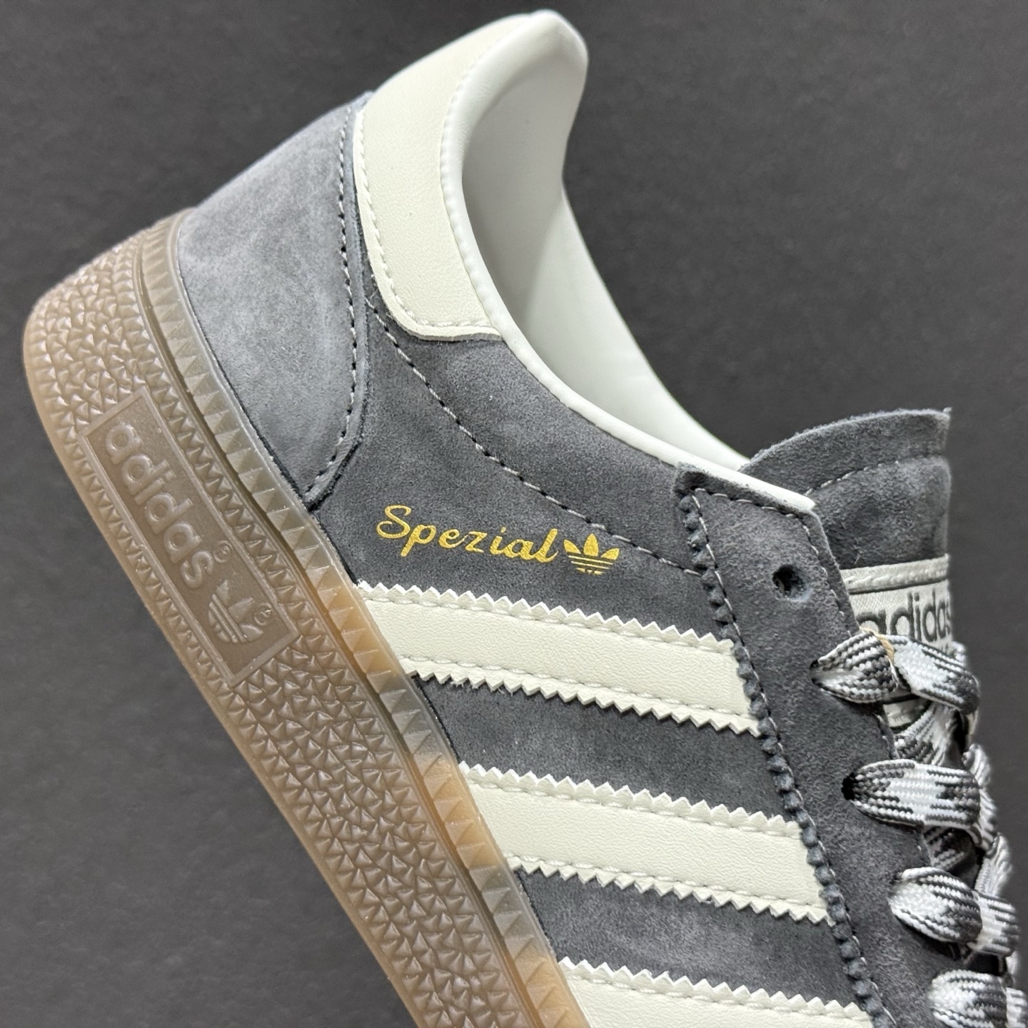 150 Adidas Handball Spezial KJ6303 阿迪达斯经典复古休闲板鞋-Chinese UA Cheap High Quatity Brand Clothes Bags handbags Sneakers wholesale wholesaler seller from China Factory suppliers Fashion Clothing Shoes best Quality Beautiful Price 150 Adidas Handball Spezial KJ6303 阿迪达斯经典复古休闲板鞋
