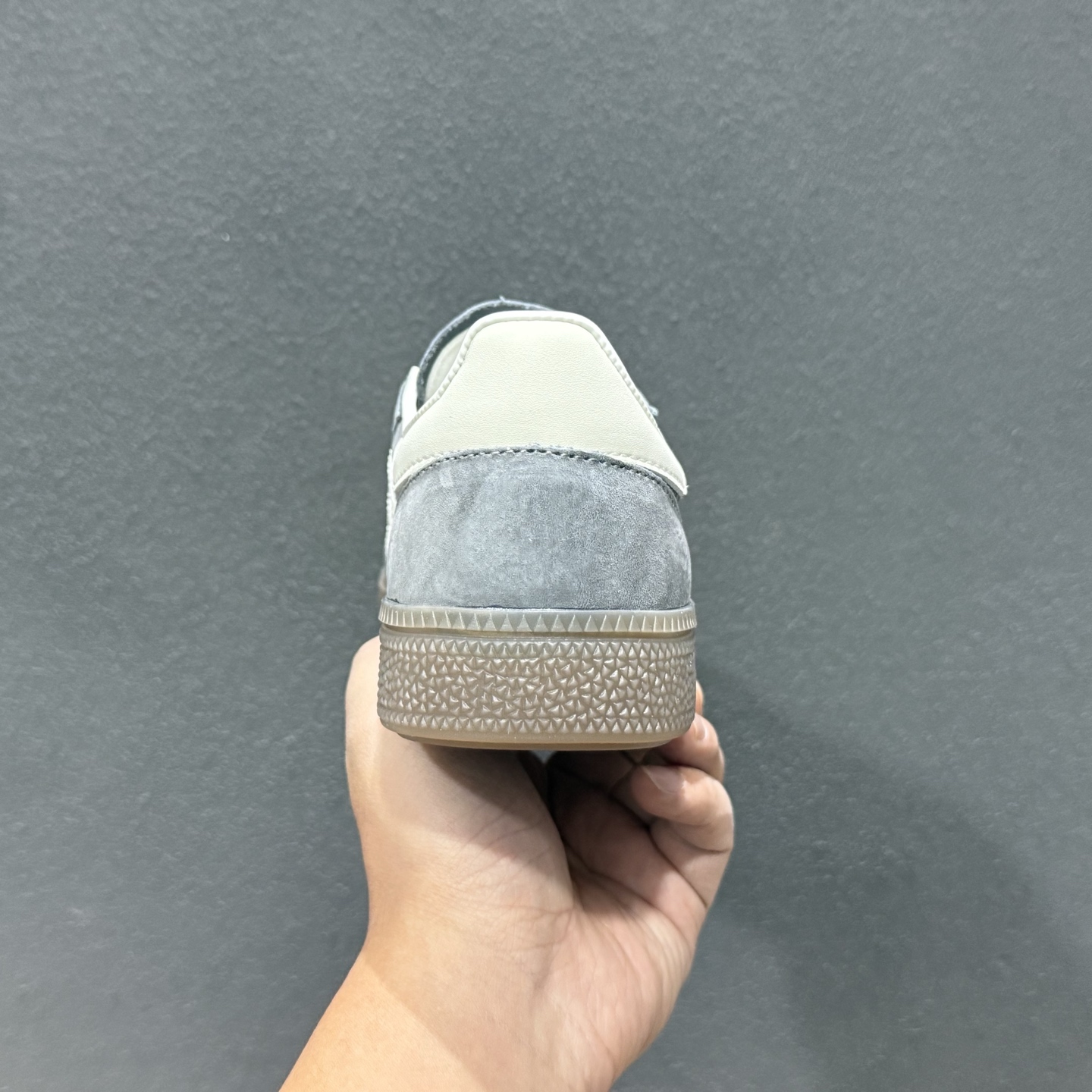 150 Adidas Handball Spezial KJ6303 阿迪达斯经典复古休闲板鞋-Chinese UA Cheap High Quatity Brand Clothes Bags handbags Sneakers wholesale wholesaler seller from China Factory suppliers Fashion Clothing Shoes best Quality Beautiful Price 150 Adidas Handball Spezial KJ6303 阿迪达斯经典复古休闲板鞋